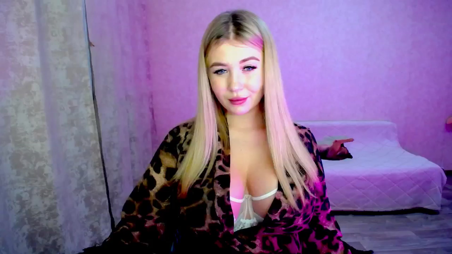 Gallery image thumbnail from WishJot's myfreecams stream on, 08/13/2024, 19:28 image 2 of 20