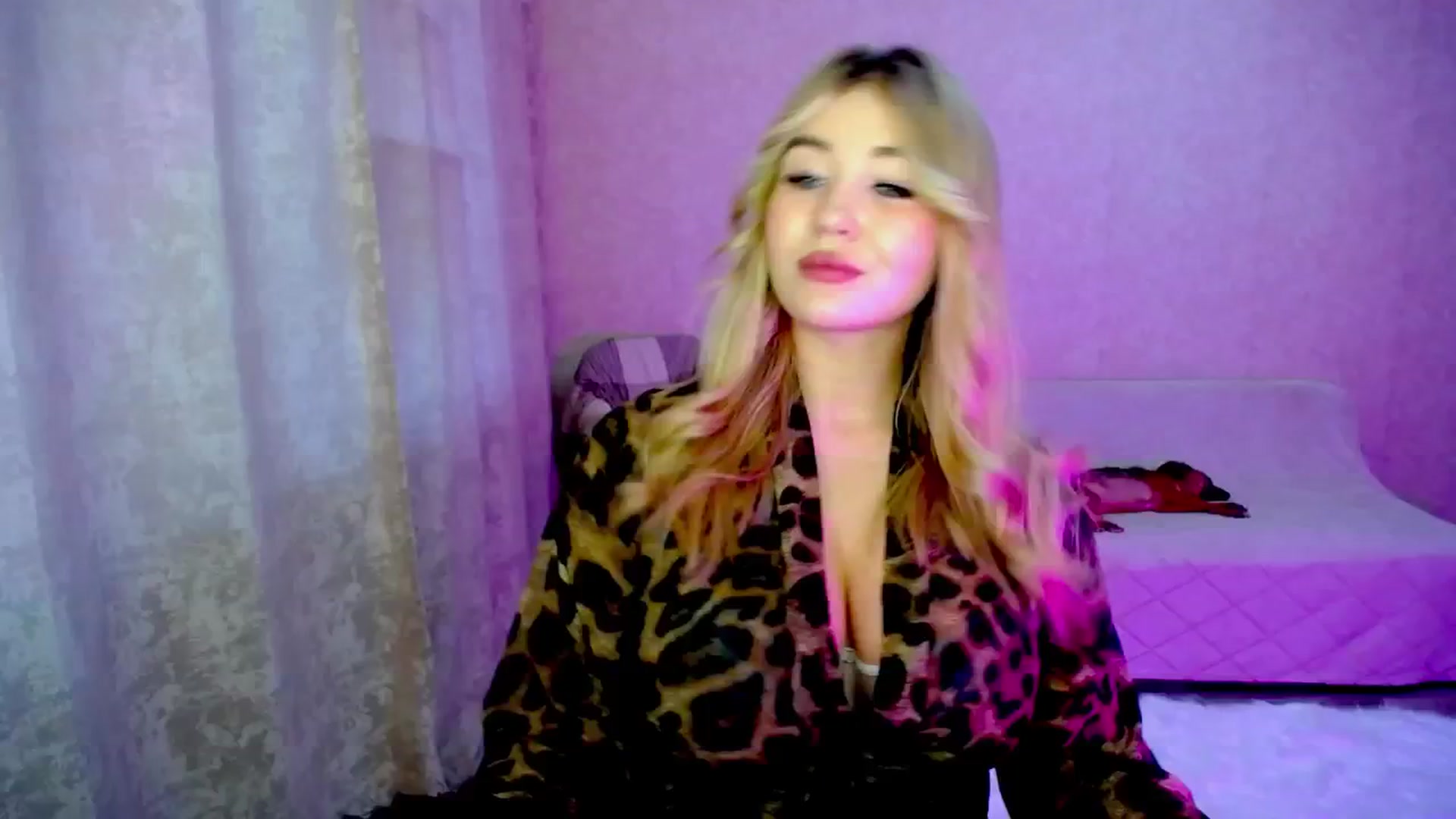 Gallery image thumbnail from WishJot's myfreecams stream on, 08/23/2024, 15:48 image 12 of 20