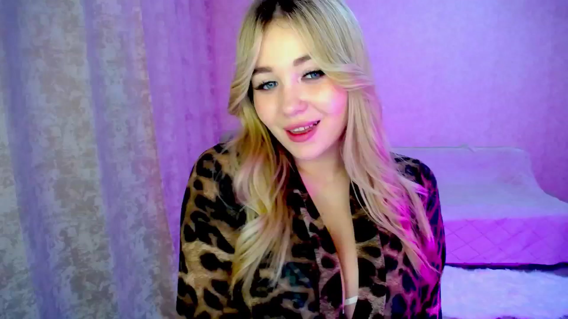 Gallery image thumbnail from WishJot's myfreecams stream on, 08/23/2024, 18:00 image 3 of 20