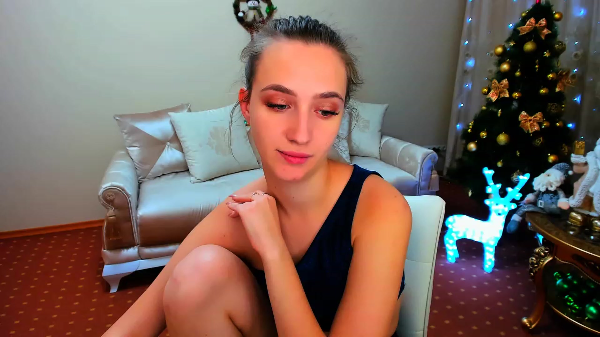 Gallery image thumbnail from WittyBunnyy's myfreecams stream on, 12/25/2022, 13:34 image 15 of 20