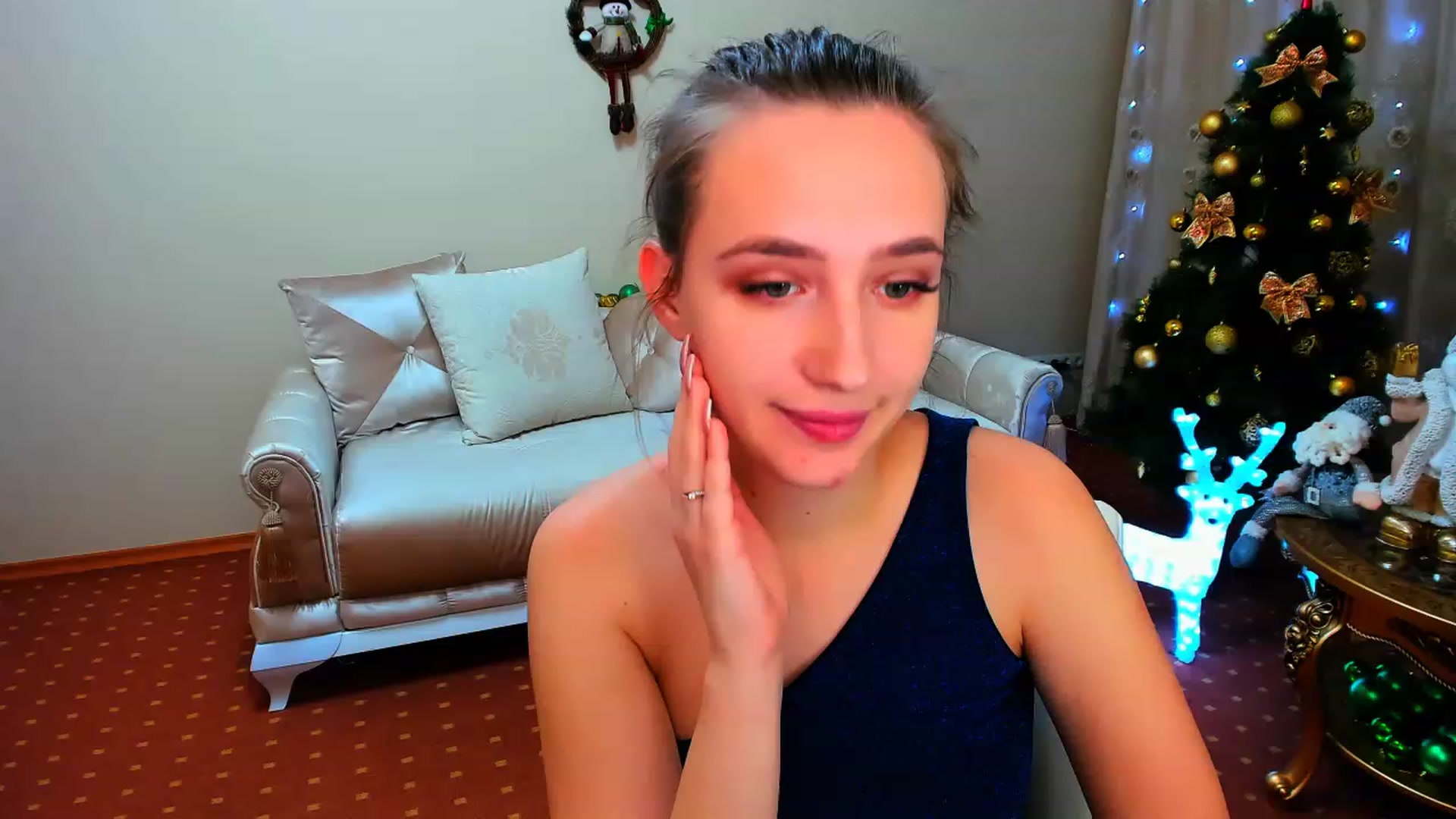 Gallery image thumbnail from WittyBunnyy's myfreecams stream on, 12/25/2022, 14:29 image 13 of 20
