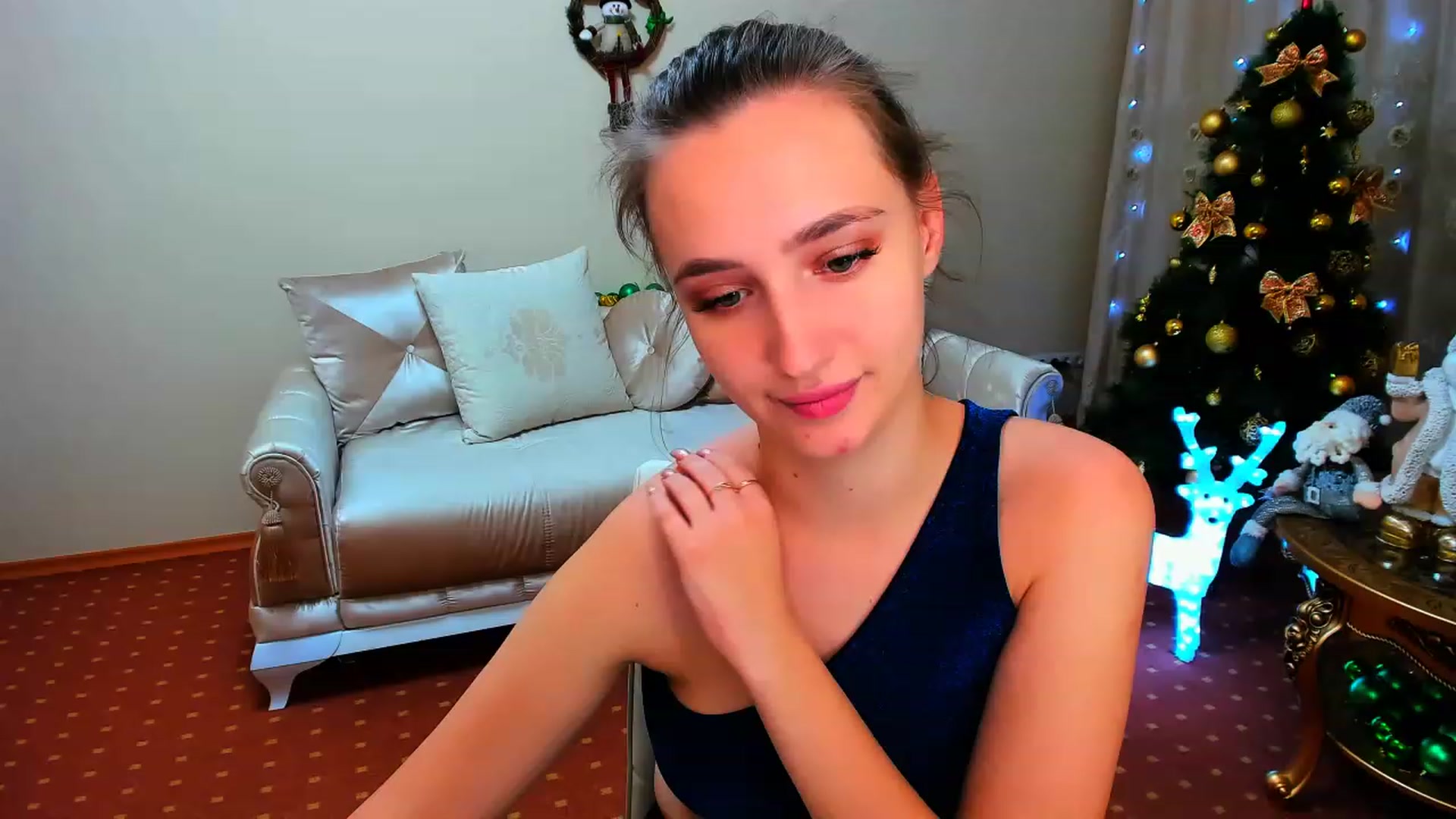 Gallery image thumbnail from WittyBunnyy's myfreecams stream on, 12/25/2022, 14:29 image 6 of 20