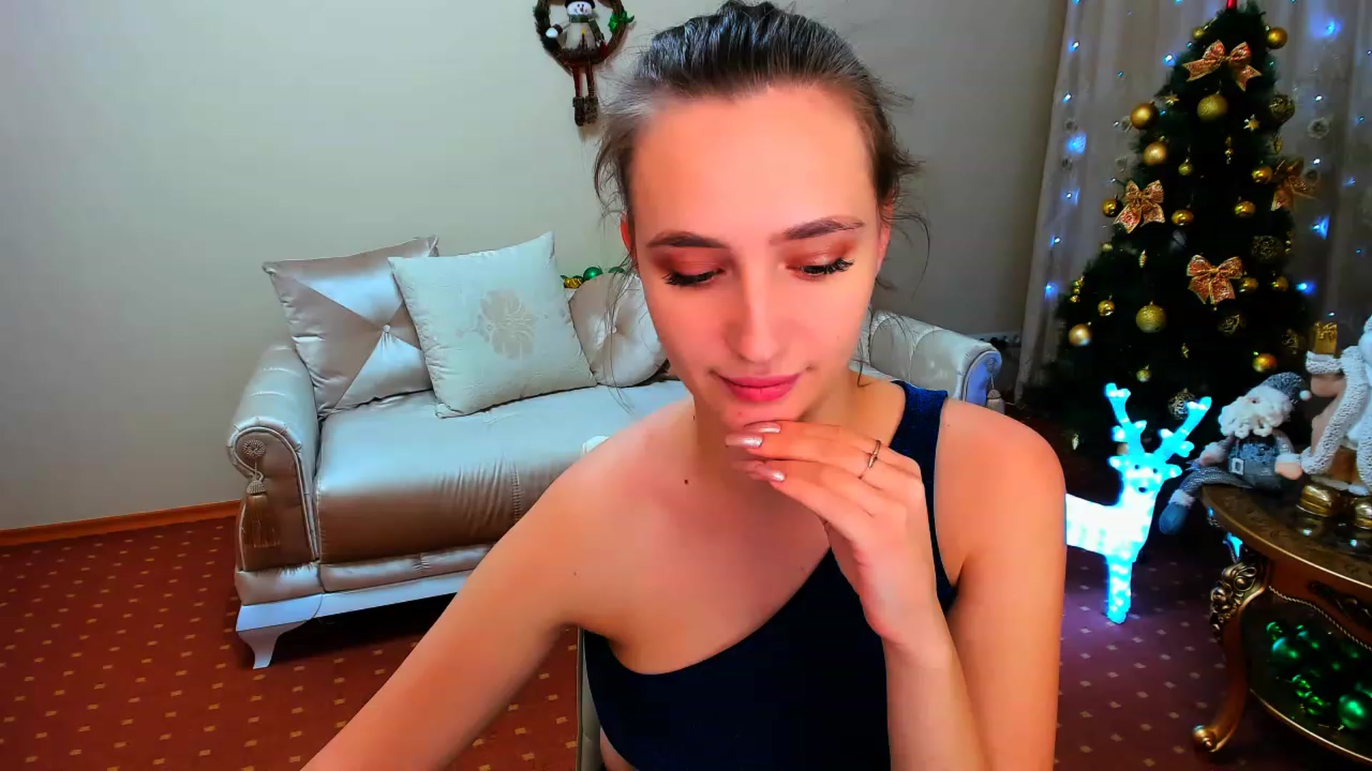 Gallery image thumbnail from WittyBunnyy's myfreecams stream on, 12/25/2022, 14:29 image 5 of 20
