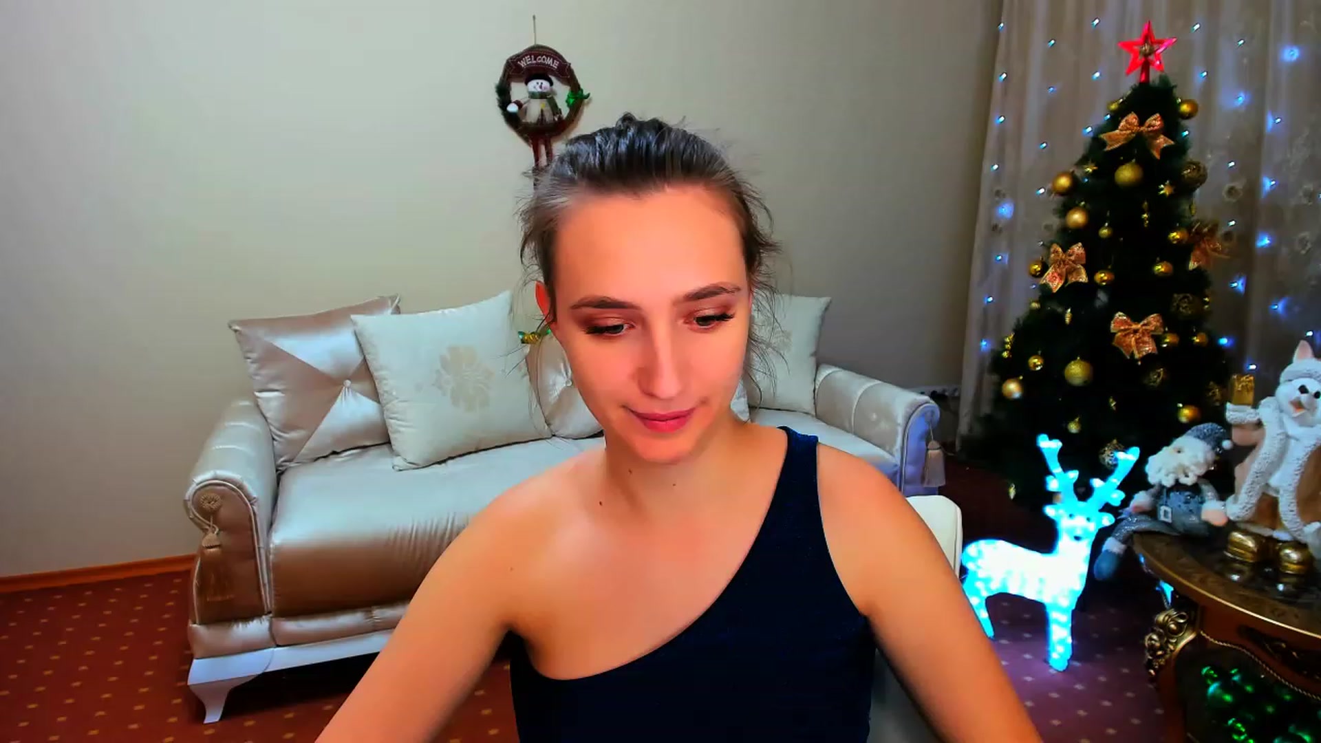 Gallery image thumbnail from WittyBunnyy's myfreecams stream on, 12/25/2022, 15:54 image 1 of 20