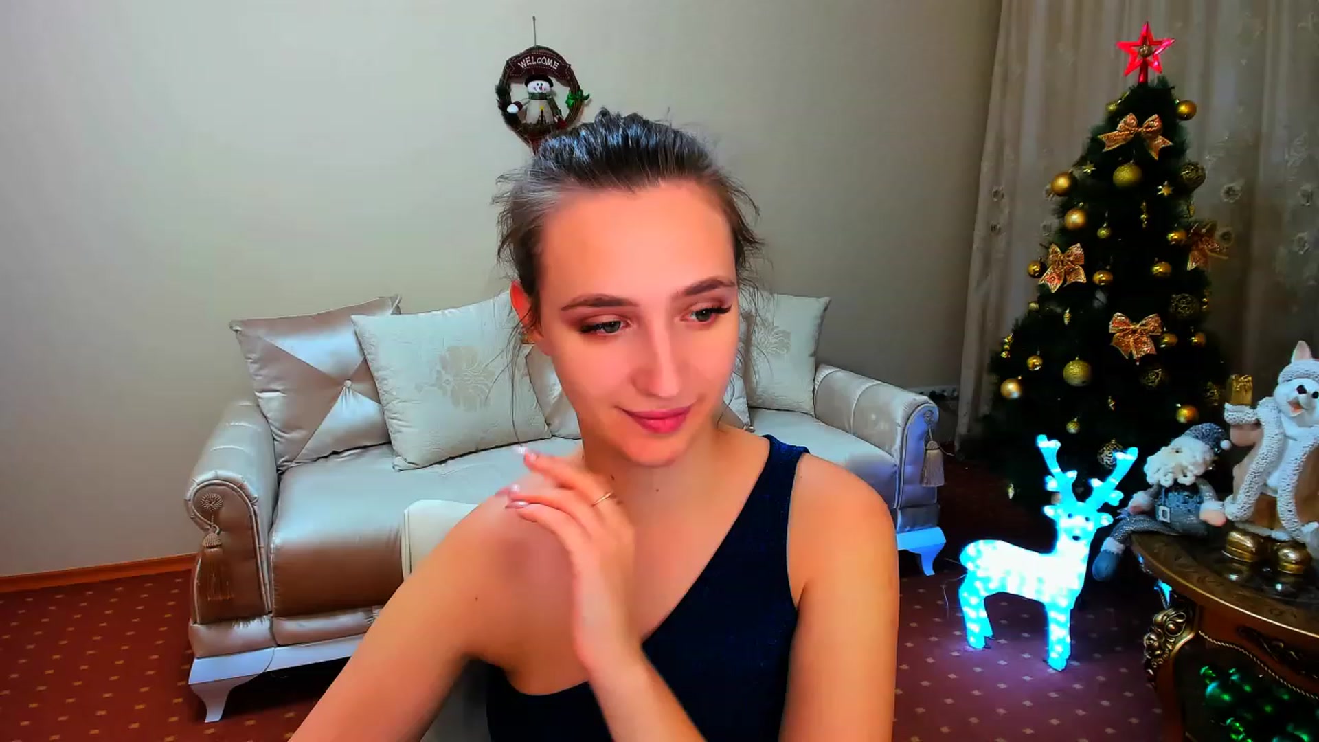 Gallery image thumbnail from WittyBunnyy's myfreecams stream on, 12/25/2022, 15:54 image 6 of 20