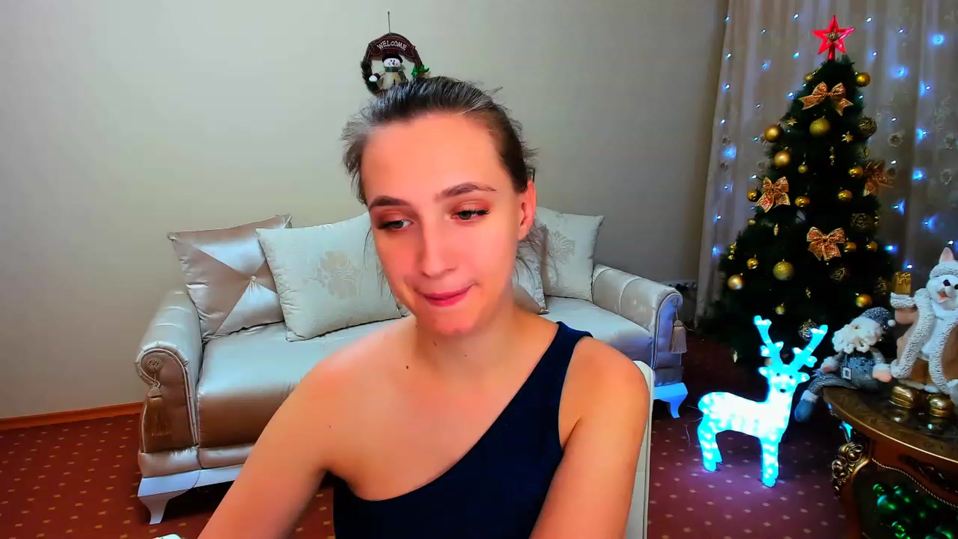 Gallery image thumbnail from WittyBunnyy's myfreecams stream on, 12/25/2022, 15:54 image 19 of 20