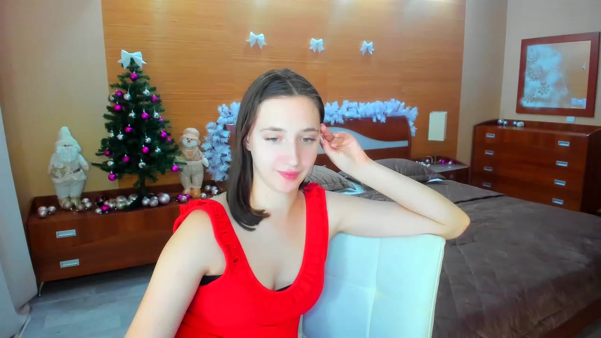 Gallery image thumbnail from WittyBunnyy's myfreecams stream on, 12/28/2022, 13:45 image 18 of 20
