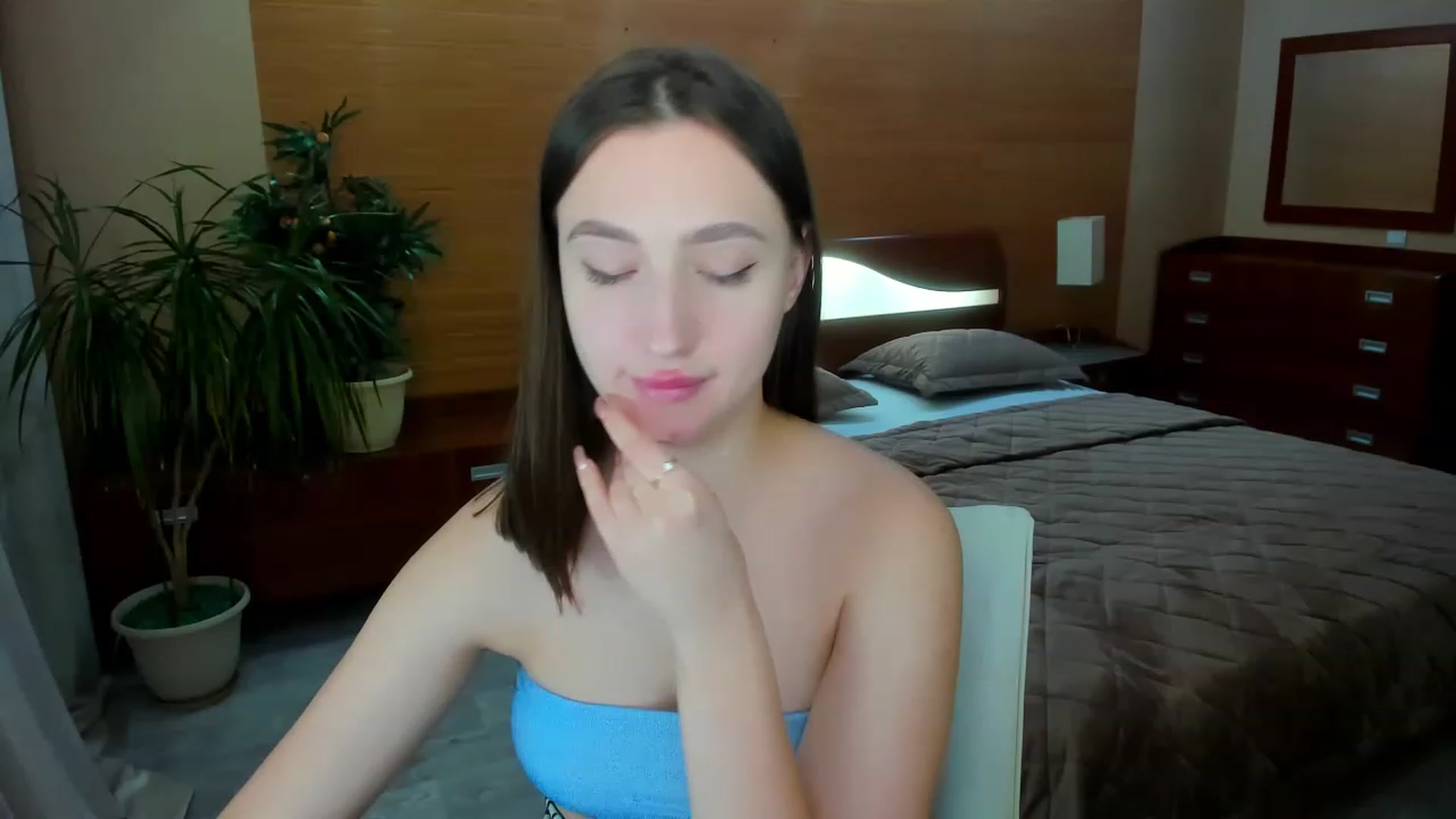 Gallery image thumbnail from WittyBunnyy's myfreecams stream on, 01/18/2023, 13:46 image 11 of 20