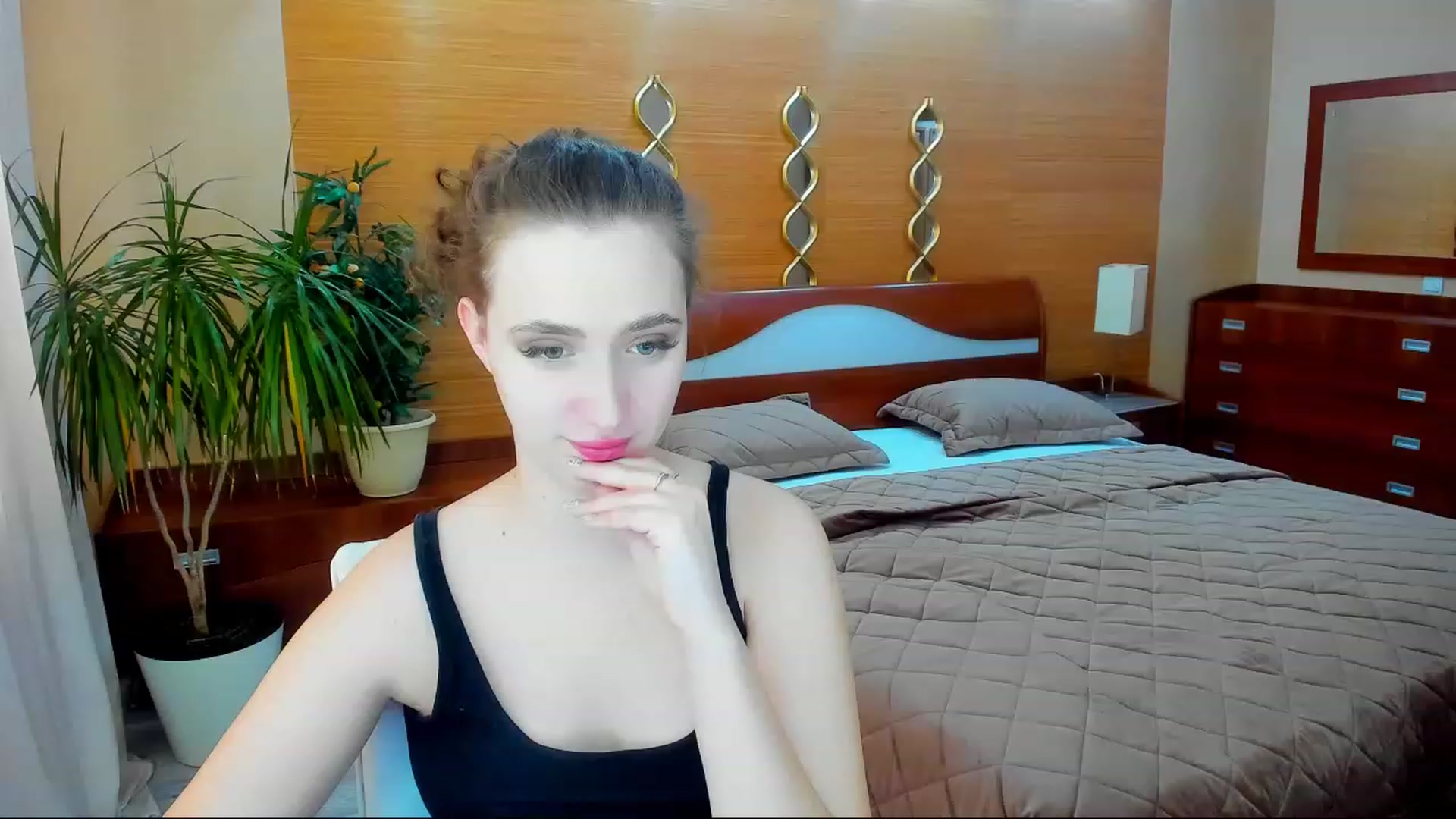 Gallery image thumbnail from WittyBunnyy's myfreecams stream on, 02/07/2023, 06:00 image 13 of 20
