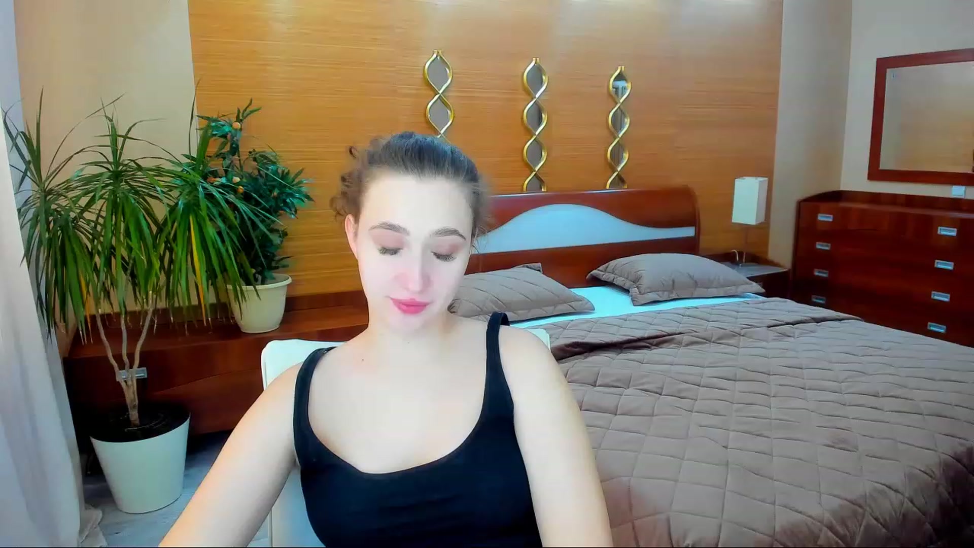 Gallery image thumbnail from WittyBunnyy's myfreecams stream on, 02/07/2023, 06:00 image 1 of 20