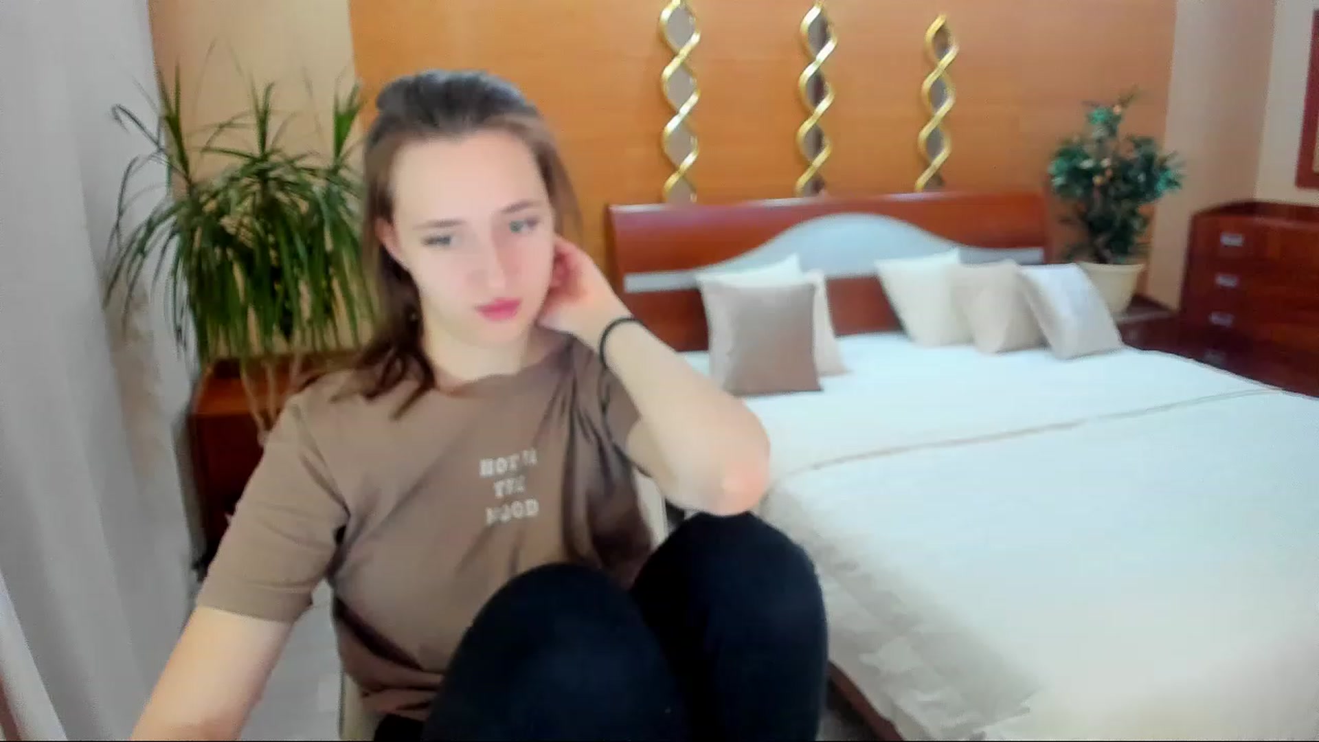 Gallery image thumbnail from WittyBunnyy's myfreecams stream on, 02/19/2023, 01:45 image 3 of 20