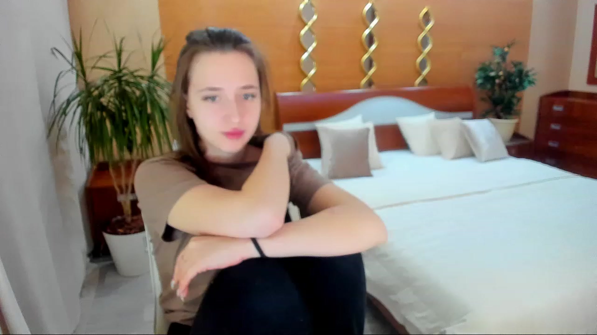Gallery image thumbnail from WittyBunnyy's myfreecams stream on, 02/19/2023, 01:45 image 1 of 20