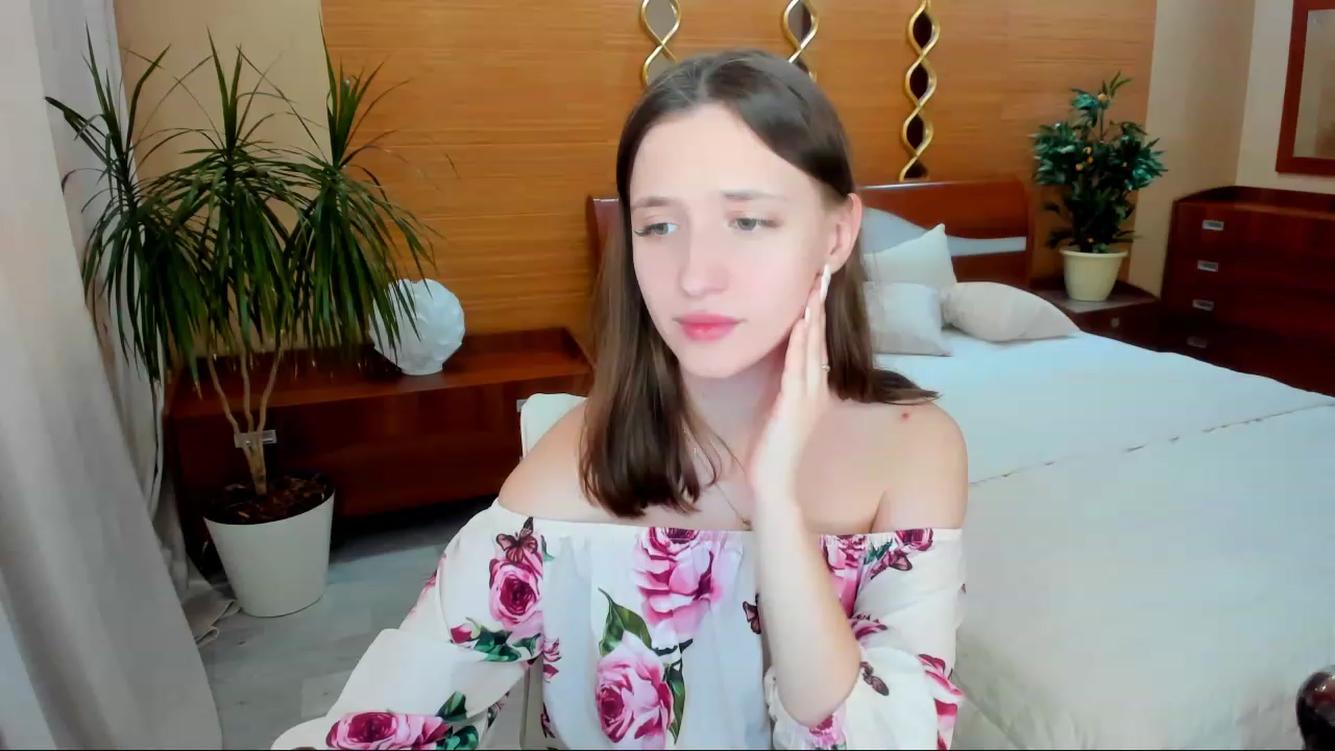 Gallery image thumbnail from WittyBunnyy's myfreecams stream on, 03/10/2023, 13:47 image 16 of 20