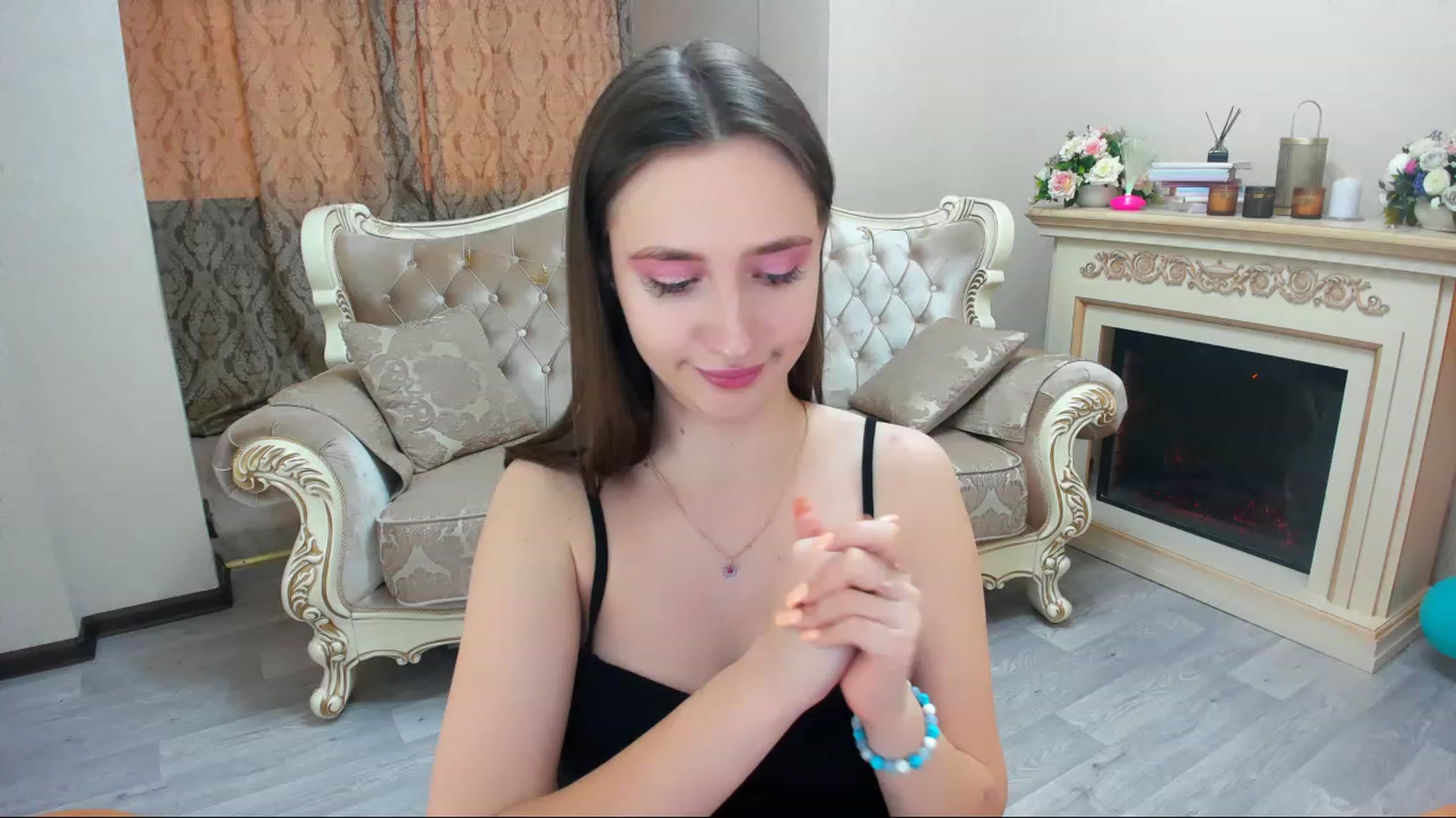 Gallery image thumbnail from WittyBunnyy's myfreecams stream on, 03/31/2023, 12:23 image 12 of 20