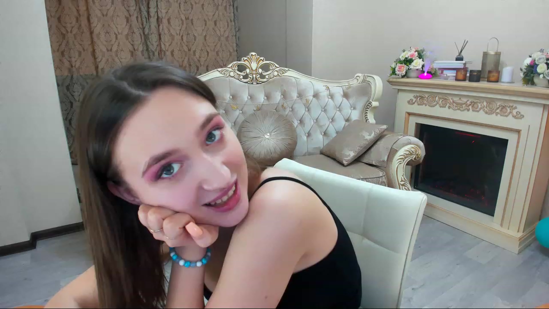 Gallery image thumbnail from WittyBunnyy's myfreecams stream on, 03/31/2023, 13:01 image 13 of 20