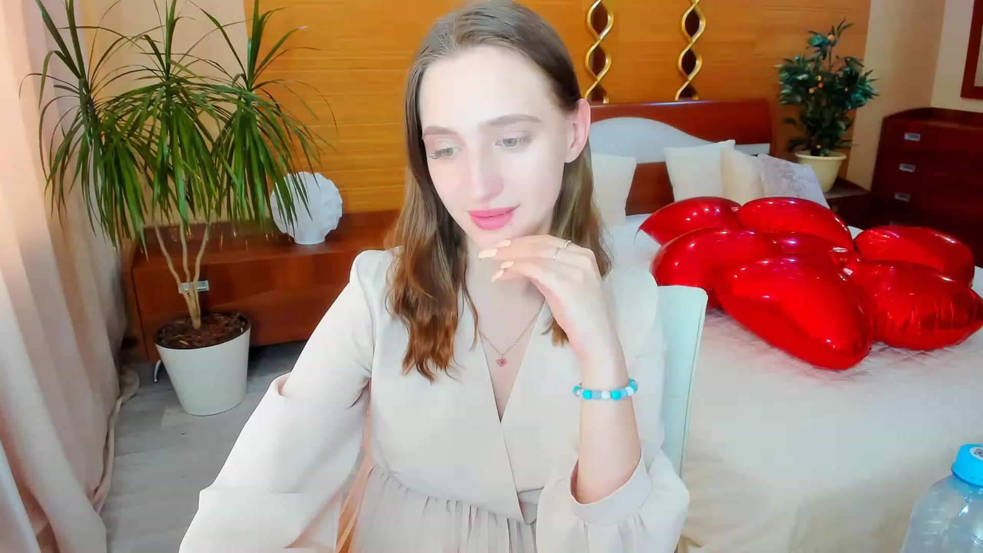 Gallery image thumbnail from WittyBunnyy's myfreecams stream on, 04/05/2023, 09:43 image 18 of 20