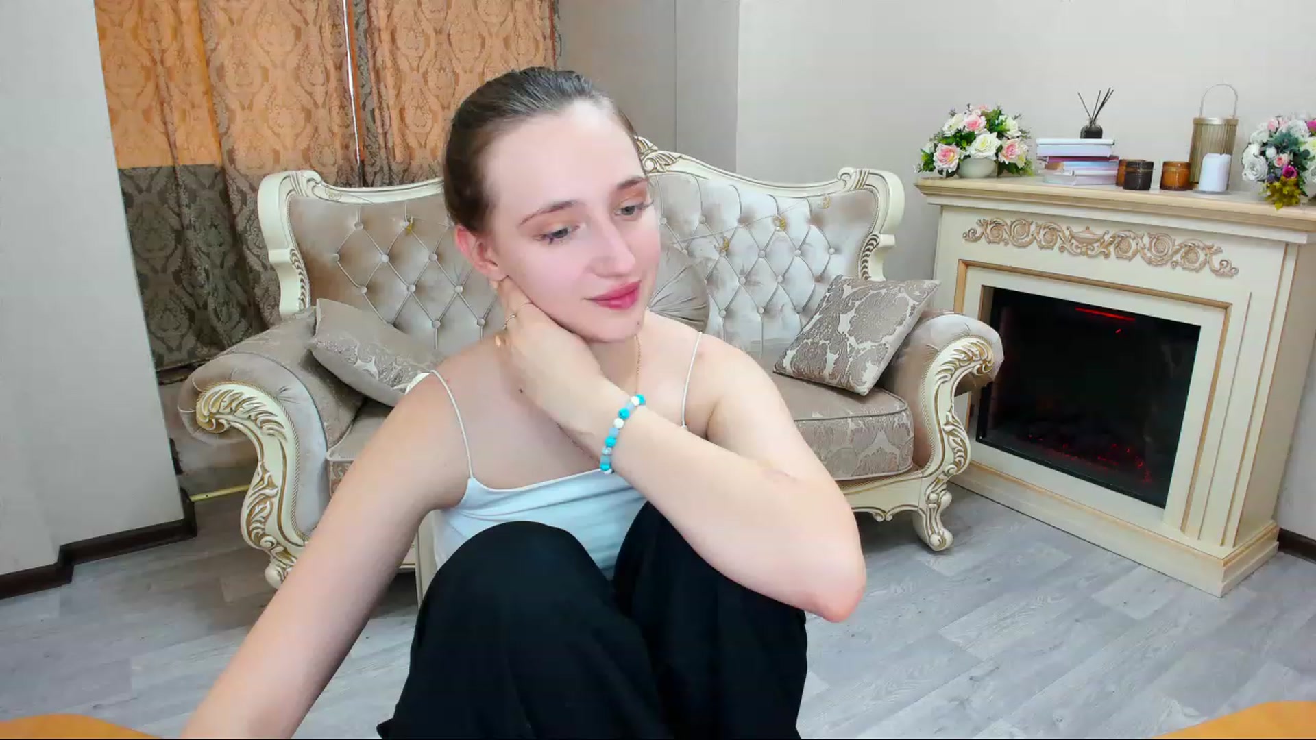 Gallery image thumbnail from WittyBunnyy's myfreecams stream on, 04/07/2023, 12:39 image 6 of 20