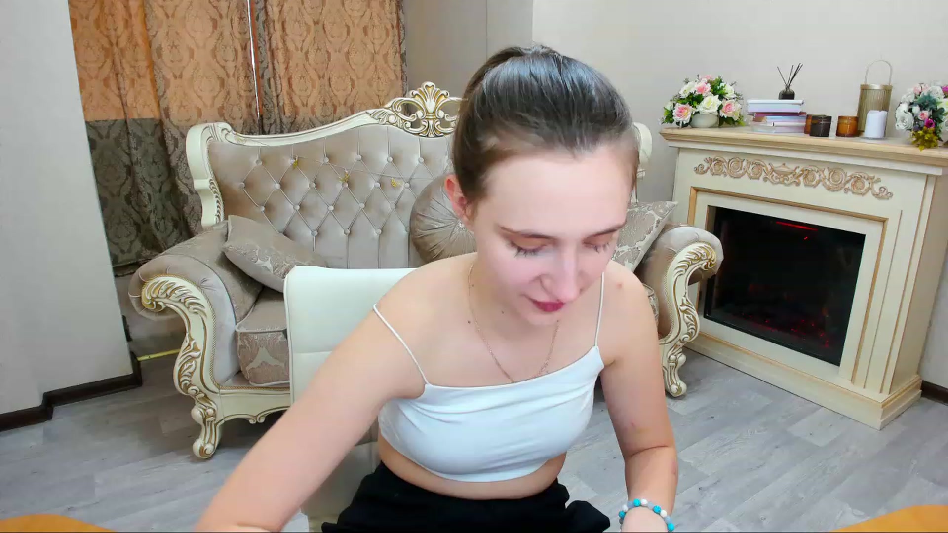 Gallery image thumbnail from WittyBunnyy's myfreecams stream on, 04/07/2023, 12:39 image 14 of 20