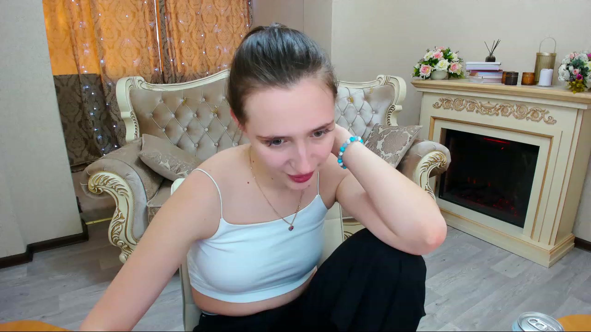 Gallery image thumbnail from WittyBunnyy's myfreecams stream on, 04/07/2023, 12:39 image 1 of 20
