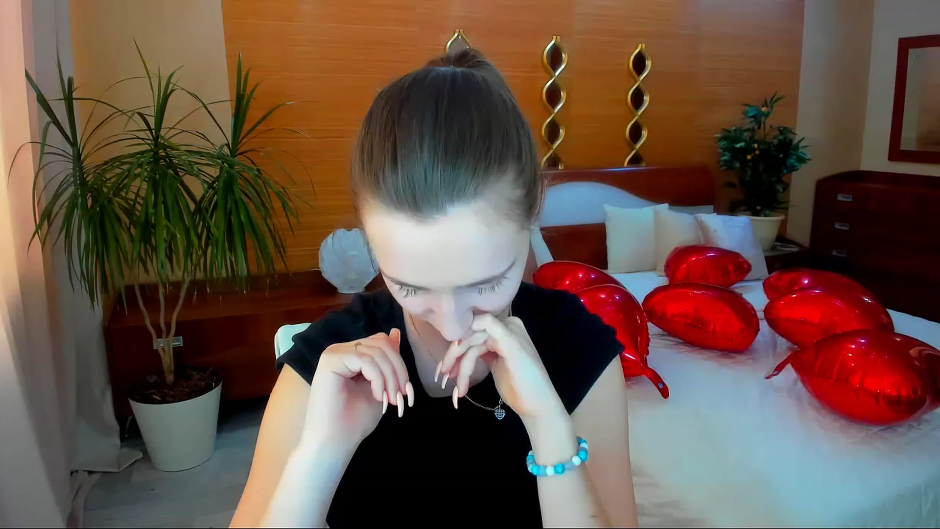 Gallery image thumbnail from WittyBunnyy's myfreecams stream on, 04/12/2023, 09:10 image 18 of 20