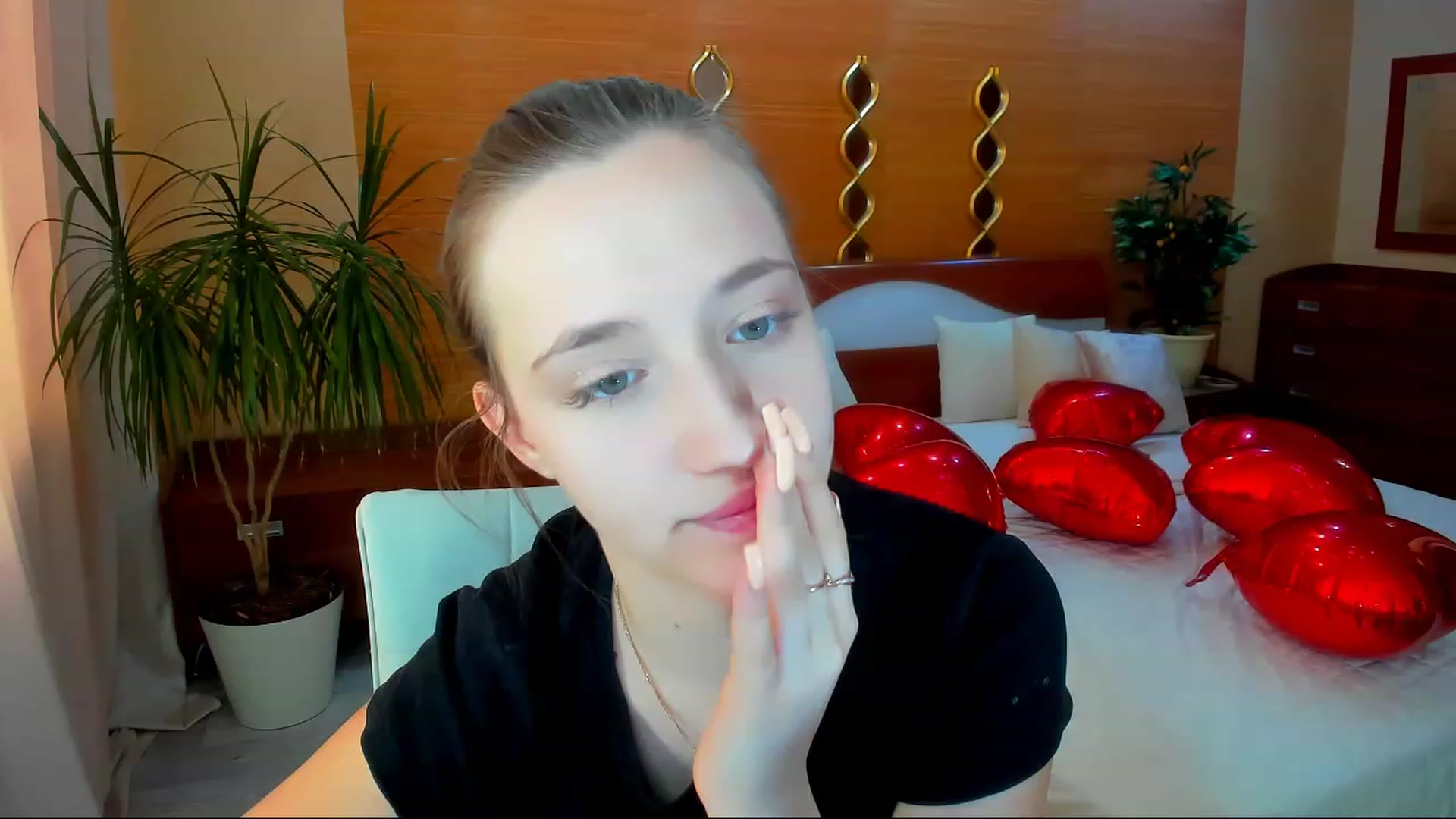 Gallery image thumbnail from WittyBunnyy's myfreecams stream on, 04/12/2023, 09:10 image 16 of 20