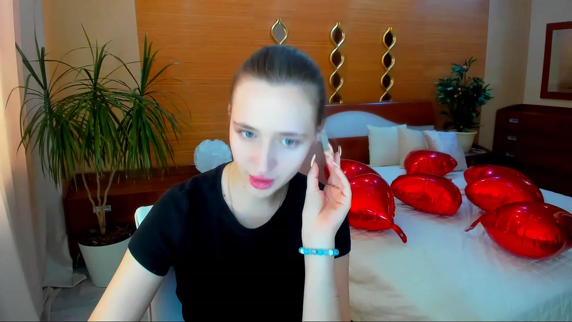 Gallery image thumbnail from WittyBunnyy's myfreecams stream on, 04/12/2023, 09:10 image 10 of 20