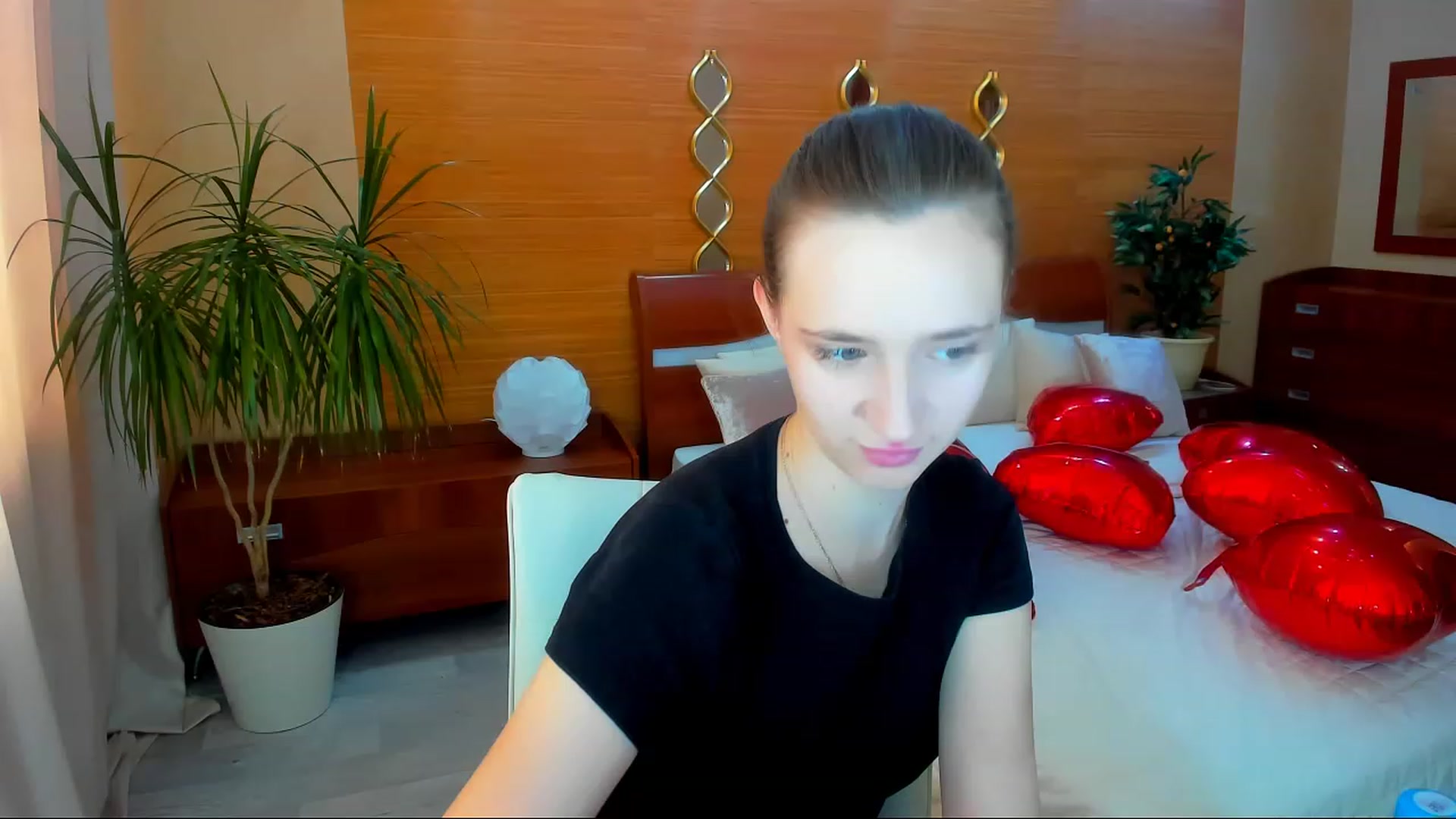 Gallery image thumbnail from WittyBunnyy's myfreecams stream on, 04/12/2023, 09:10 image 1 of 20