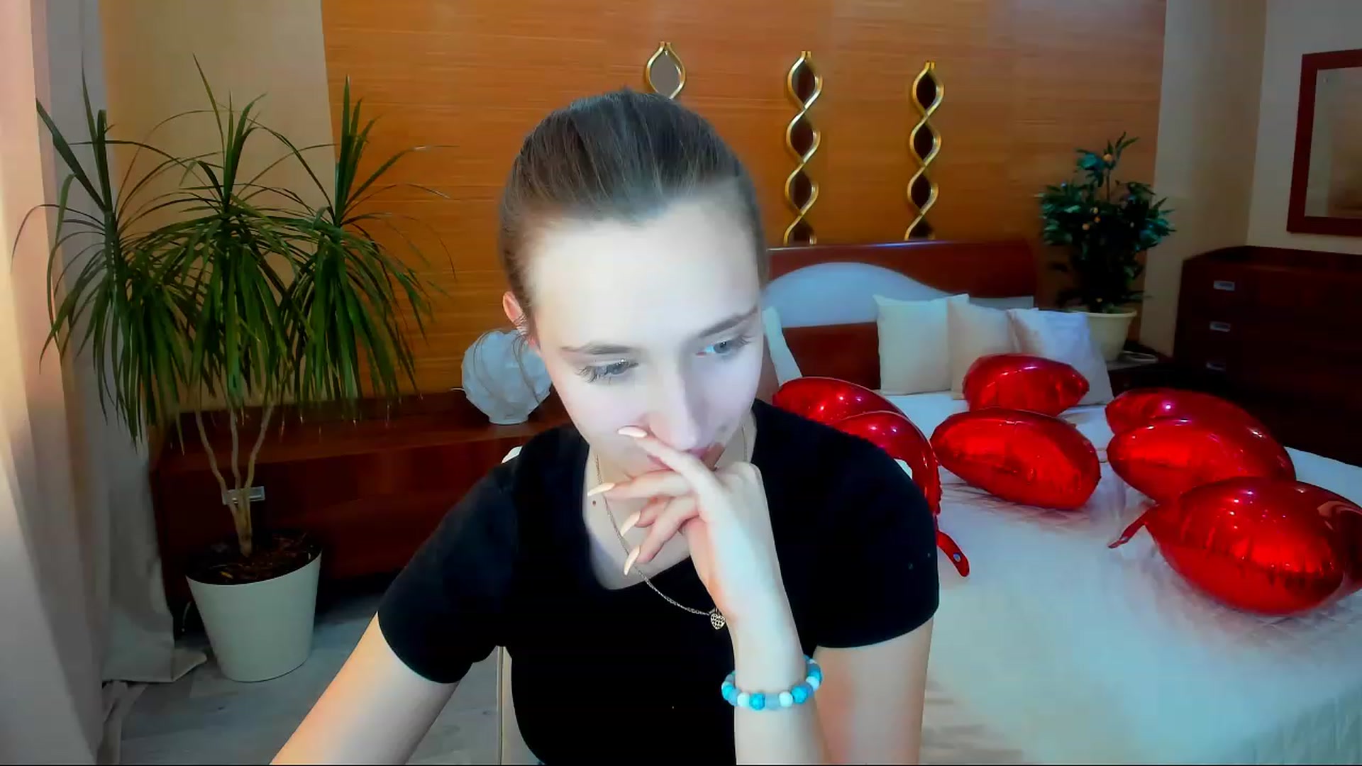 Gallery image thumbnail from WittyBunnyy's myfreecams stream on, 04/12/2023, 09:10 image 19 of 20