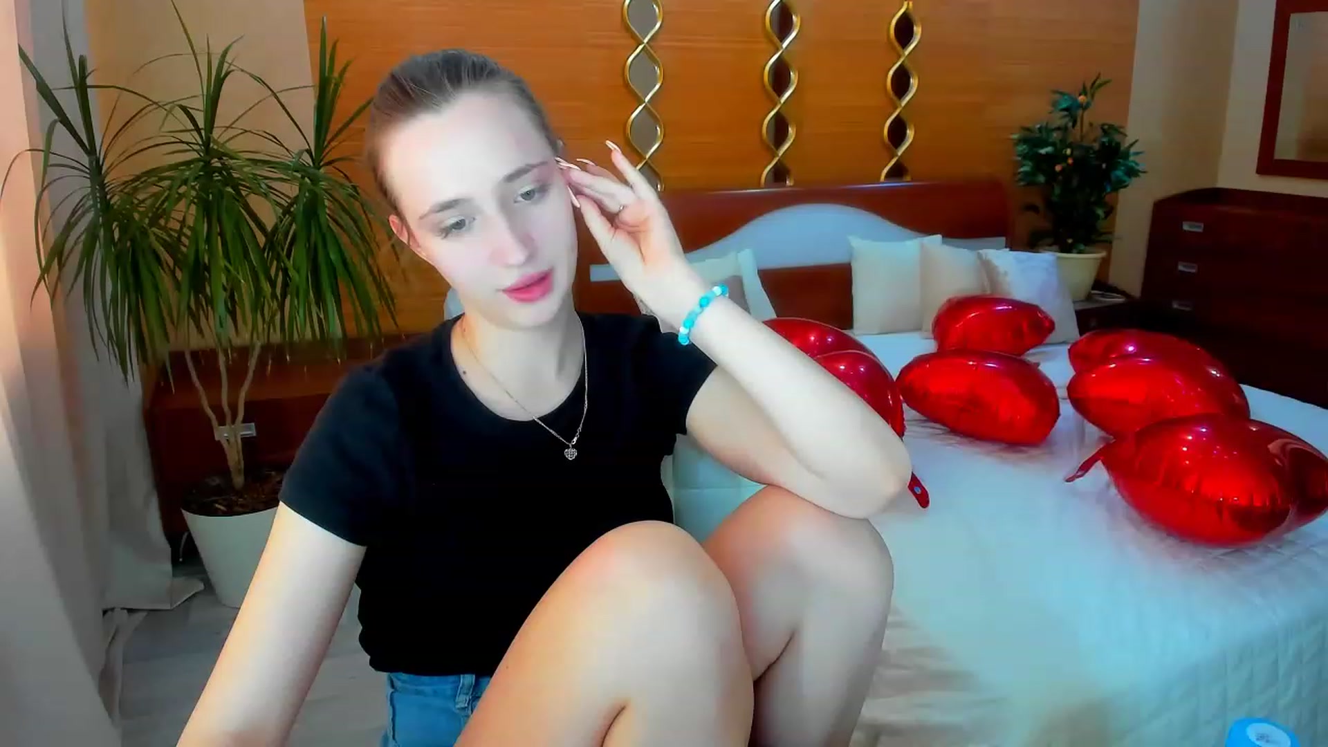 Gallery image thumbnail from WittyBunnyy's myfreecams stream on, 04/12/2023, 09:39 image 17 of 20