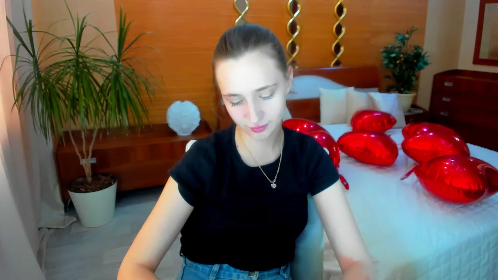Gallery image thumbnail from WittyBunnyy's myfreecams stream on, 04/12/2023, 09:39 image 11 of 20