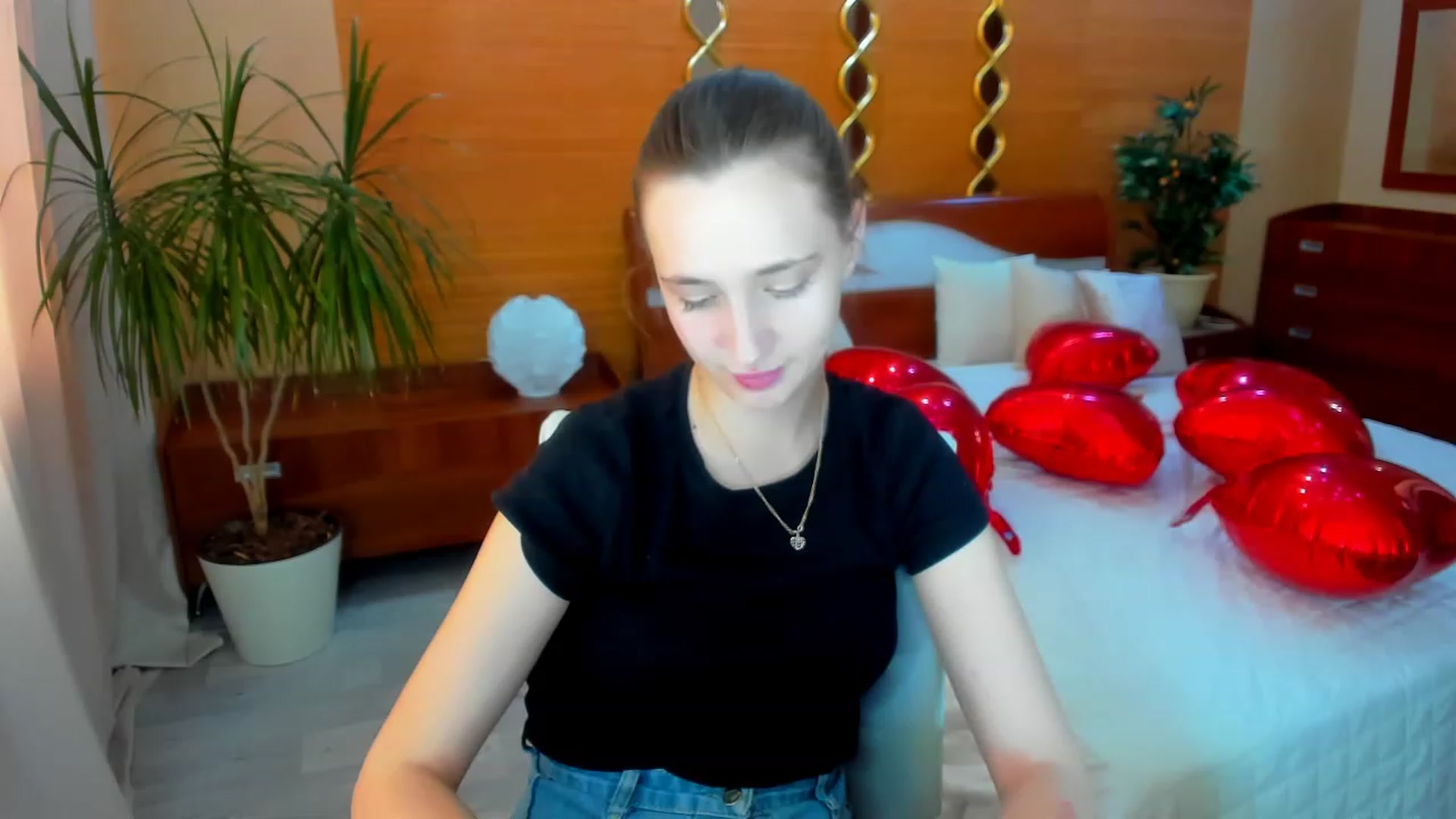 Gallery image thumbnail from WittyBunnyy's myfreecams stream on, 04/12/2023, 09:39 image 12 of 20