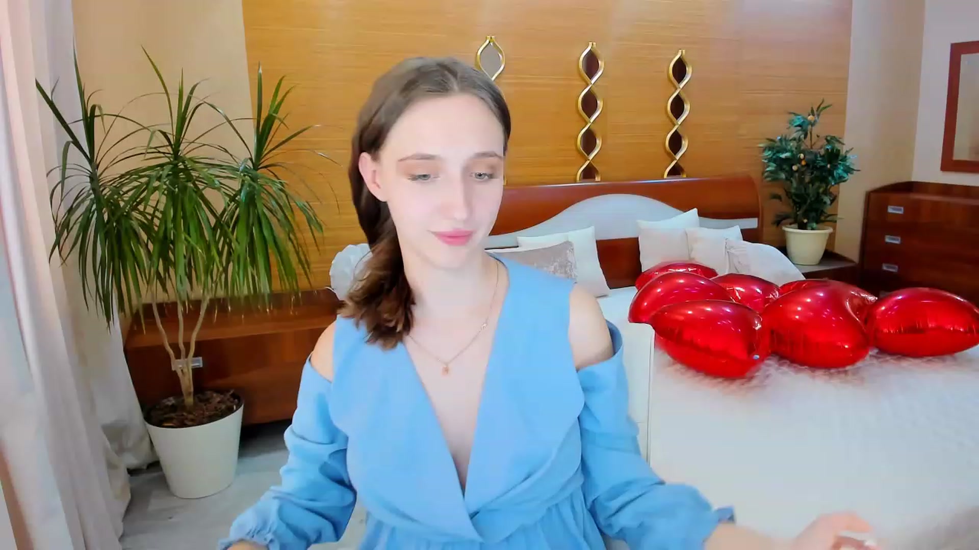 Gallery image thumbnail from WittyBunnyy's myfreecams stream on, 04/19/2023, 12:31 image 12 of 20
