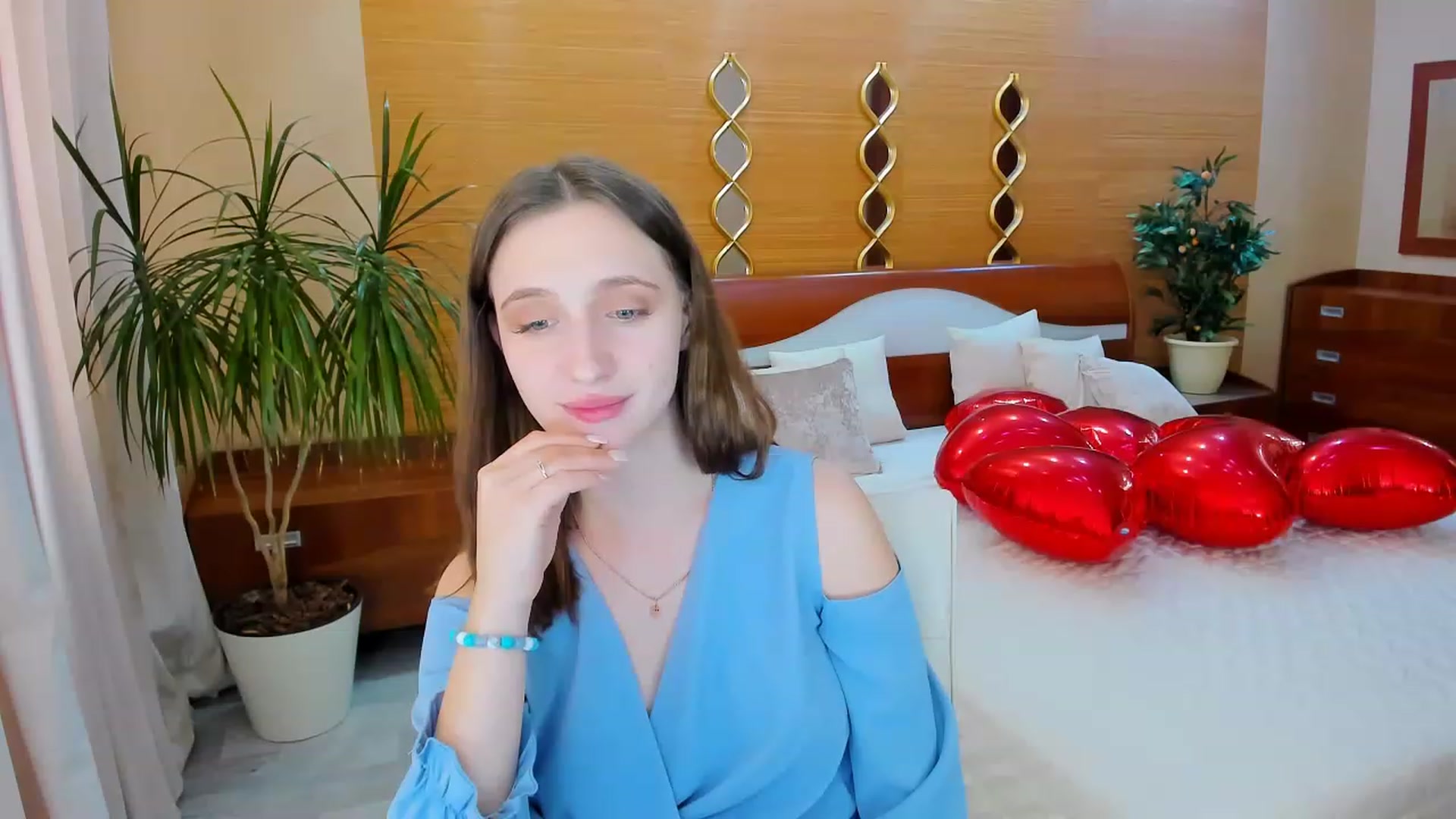 Gallery image thumbnail from WittyBunnyy's myfreecams stream on, 04/19/2023, 12:31 image 13 of 20