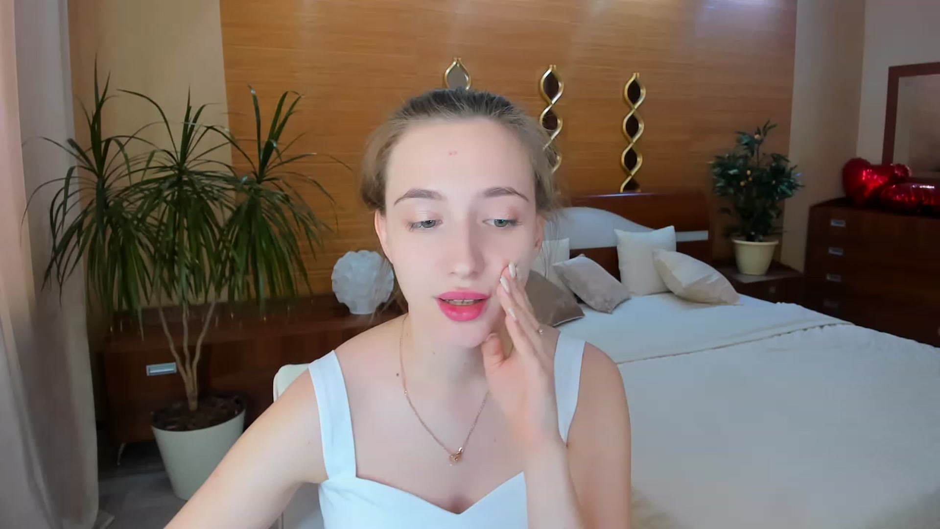 Gallery image thumbnail from WittyBunnyy's myfreecams stream on, 04/30/2023, 13:24 image 1 of 20
