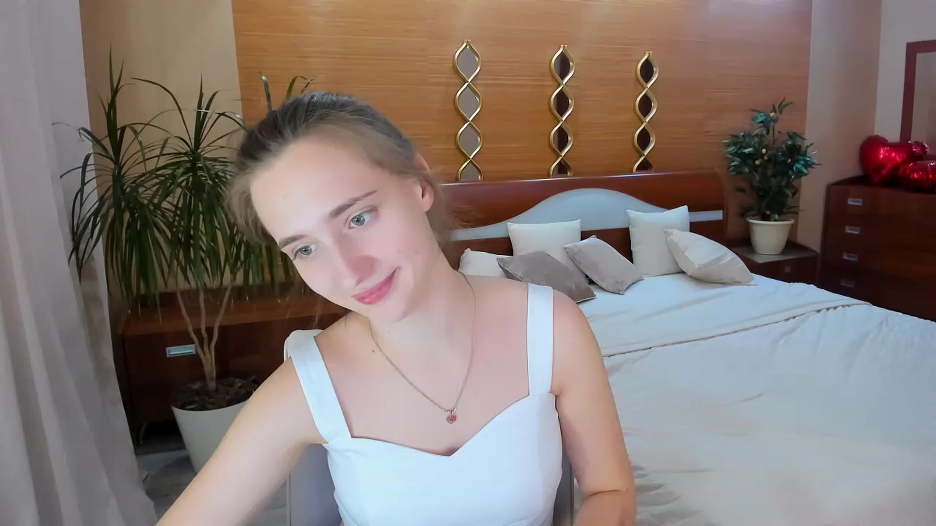Gallery image thumbnail from WittyBunnyy's myfreecams stream on, 04/30/2023, 15:47 image 4 of 20