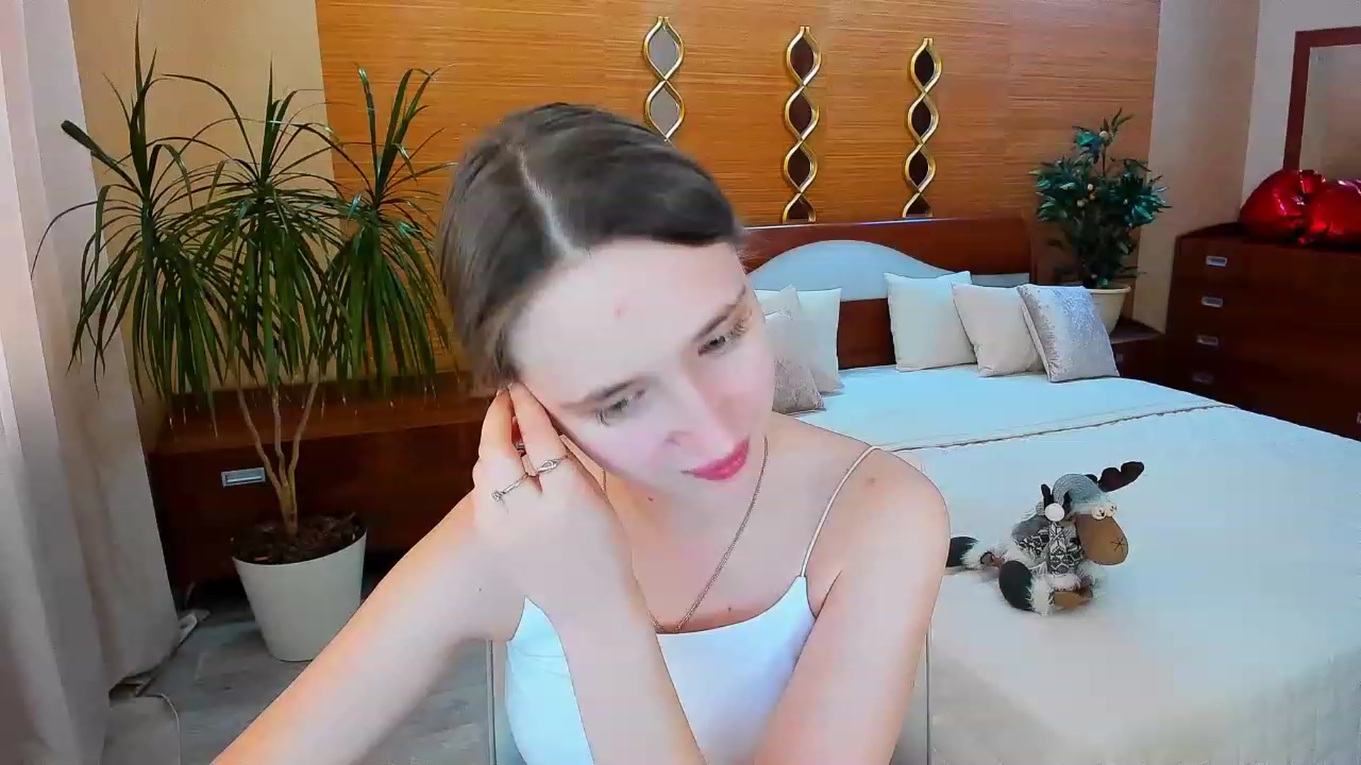 Gallery image thumbnail from WittyBunnyy's myfreecams stream on, 05/01/2023, 10:03 image 11 of 20