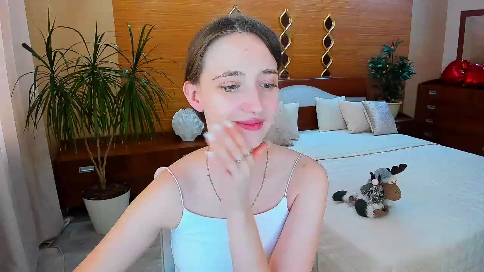 Gallery image thumbnail from WittyBunnyy's myfreecams stream on, 05/01/2023, 10:03 image 10 of 20
