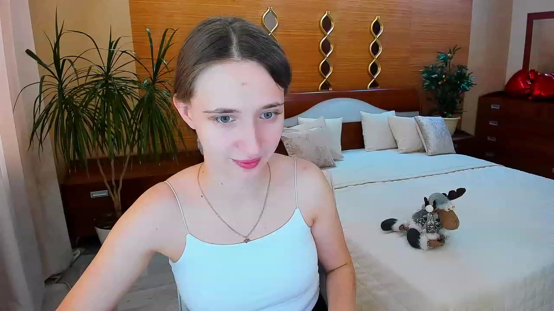 Gallery image thumbnail from WittyBunnyy's myfreecams stream on, 05/01/2023, 10:03 image 14 of 20
