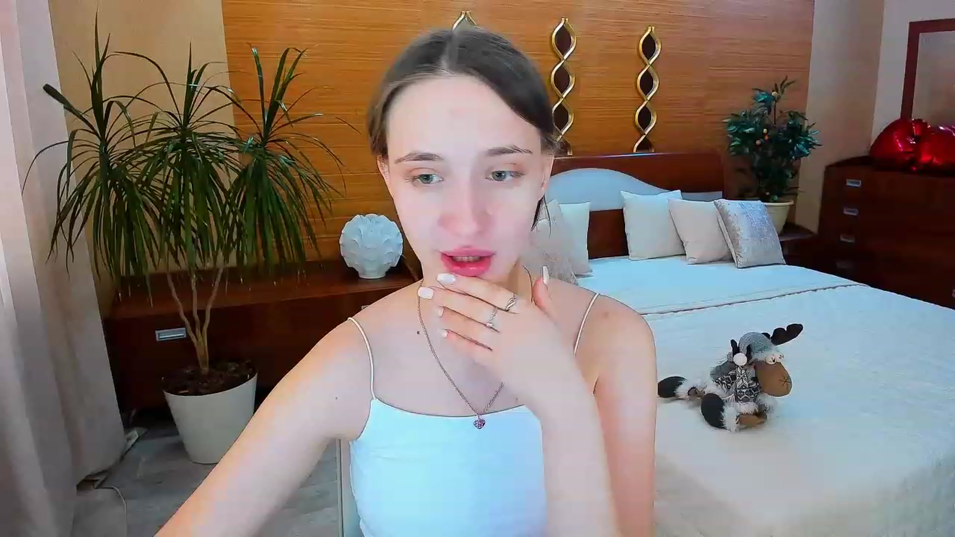 Gallery image thumbnail from WittyBunnyy's myfreecams stream on, 05/01/2023, 10:03 image 9 of 20