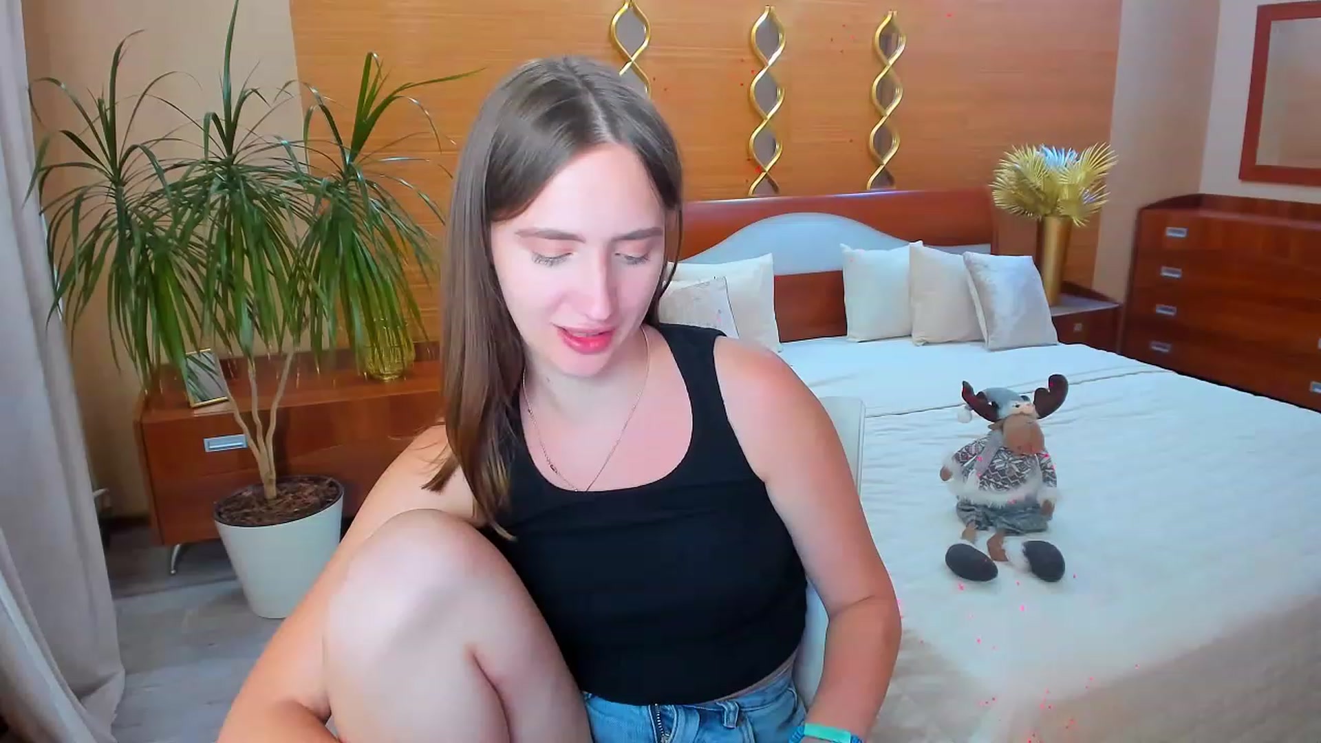 Gallery image thumbnail from WittyBunnyy's myfreecams stream on, 06/06/2023, 19:42 image 10 of 20