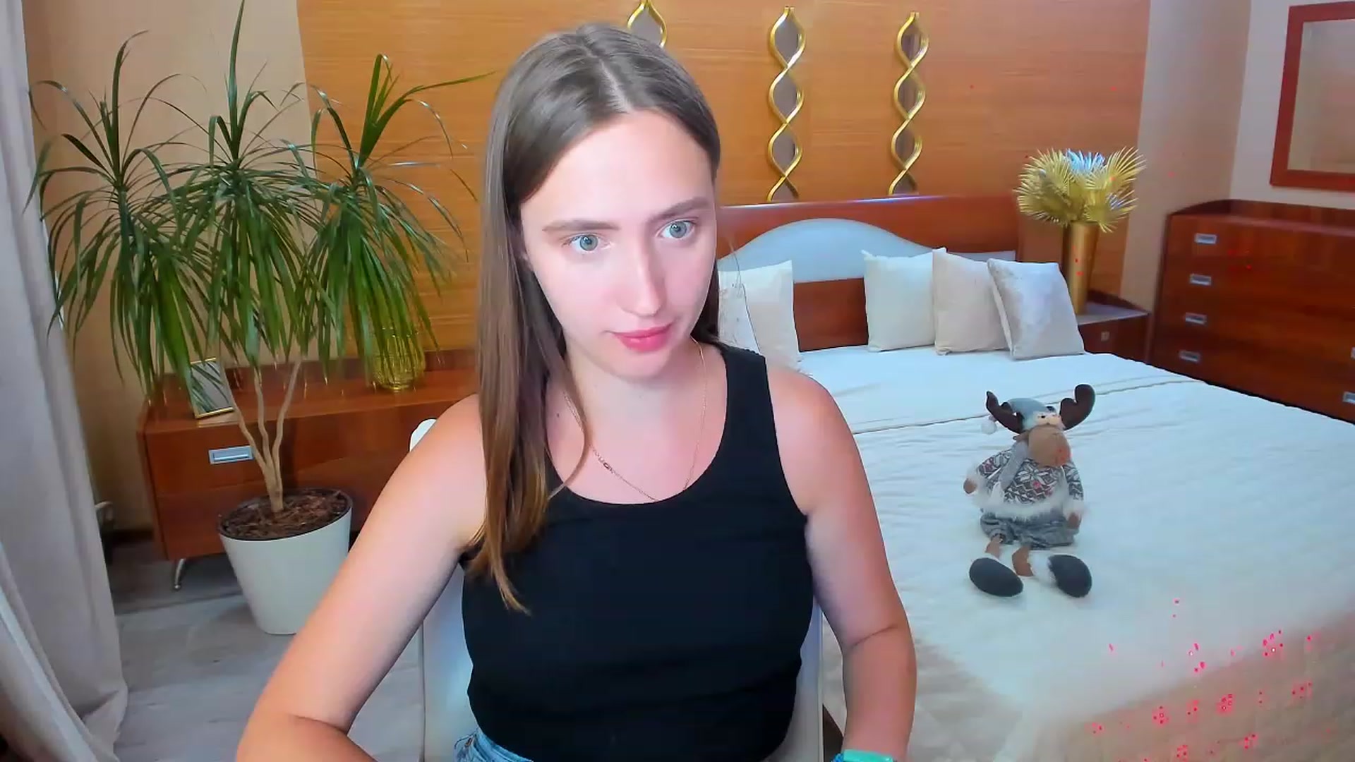 Gallery image thumbnail from WittyBunnyy's myfreecams stream on, 06/06/2023, 19:42 image 1 of 20