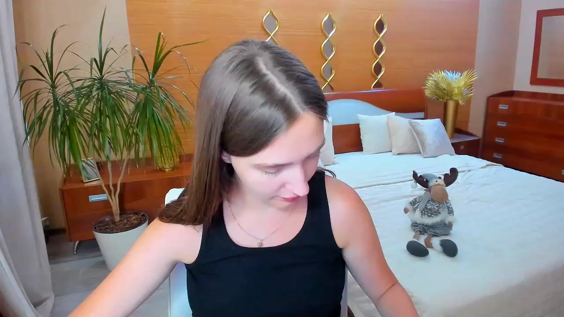 Gallery image thumbnail from WittyBunnyy's myfreecams stream on, 06/06/2023, 22:58 image 2 of 20