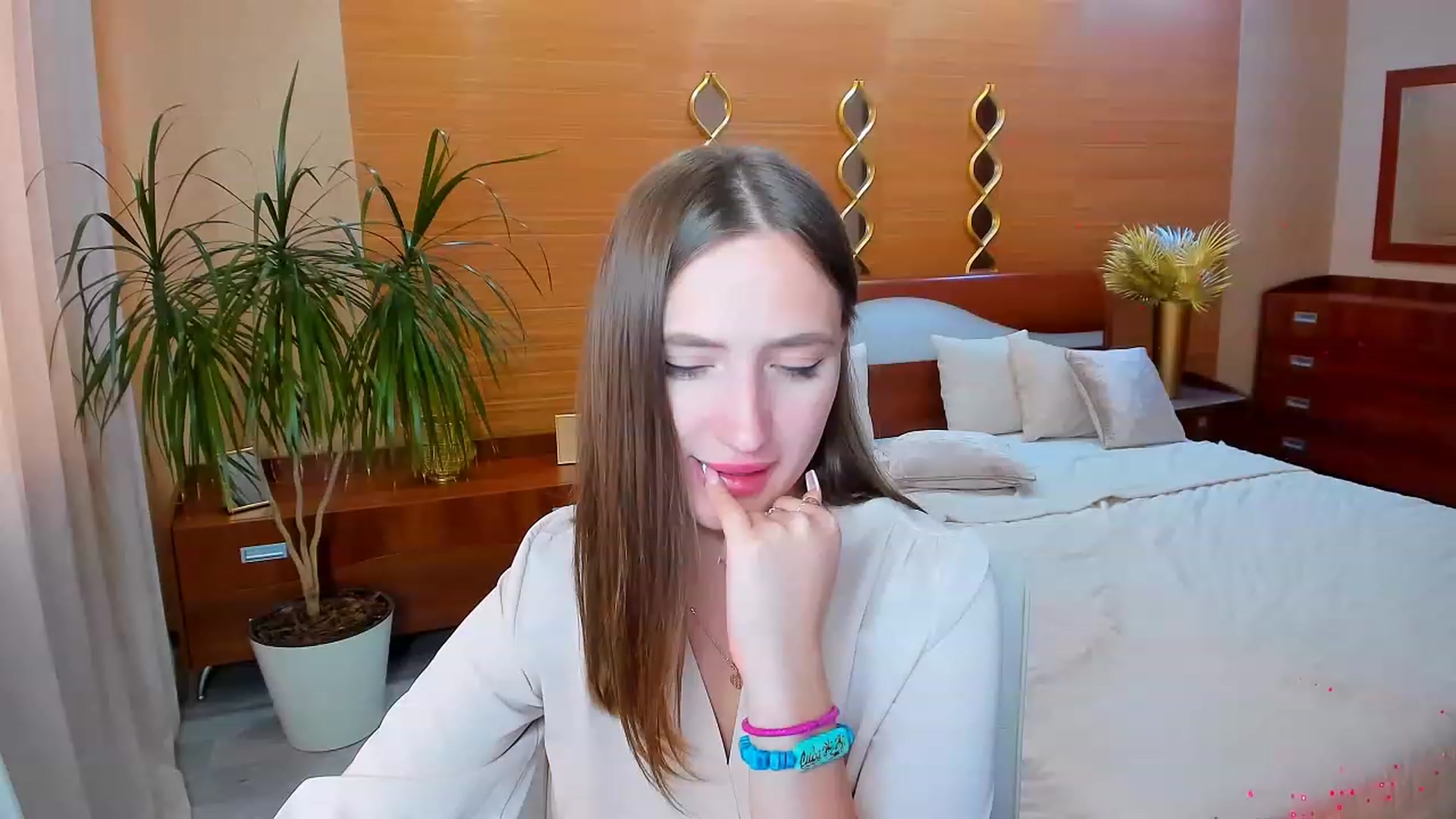 Gallery image thumbnail from WittyBunnyy's myfreecams stream on, 06/08/2023, 13:51 image 3 of 20