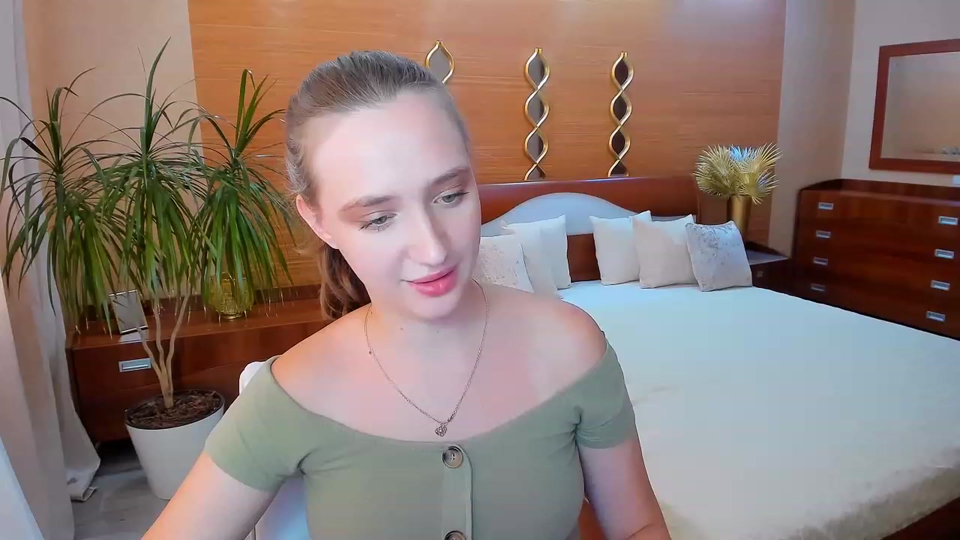 Gallery image thumbnail from WittyBunnyy's myfreecams stream on, 06/20/2023, 07:39 image 10 of 20