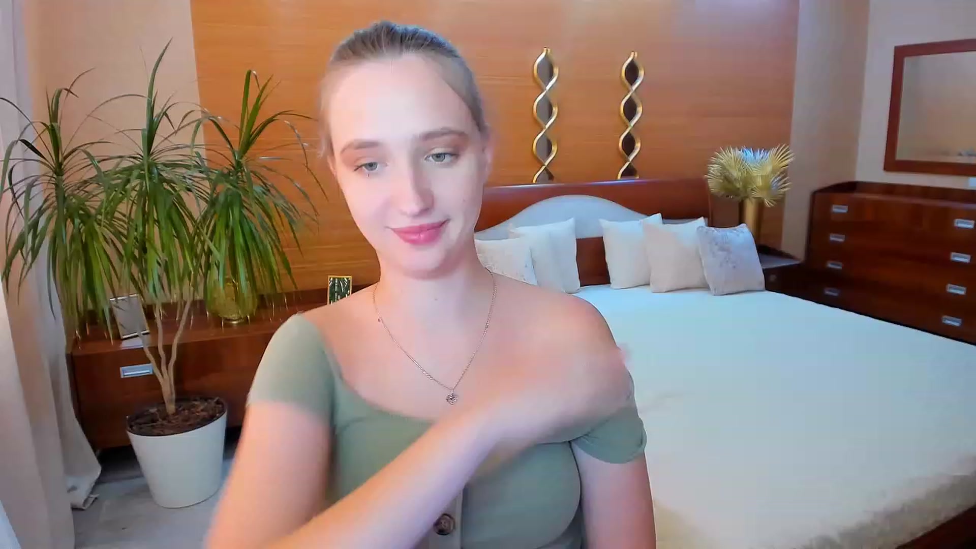 Gallery image thumbnail from WittyBunnyy's myfreecams stream on, 06/20/2023, 08:35 image 12 of 20
