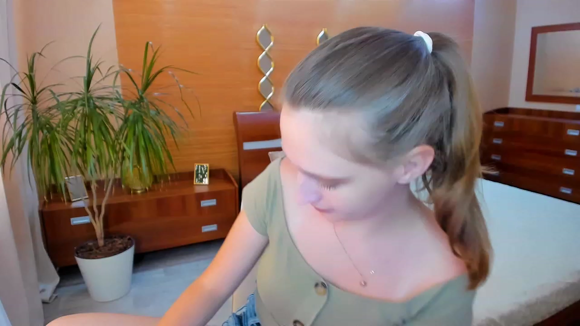 Gallery image thumbnail from WittyBunnyy's myfreecams stream on, 06/20/2023, 08:35 image 11 of 20