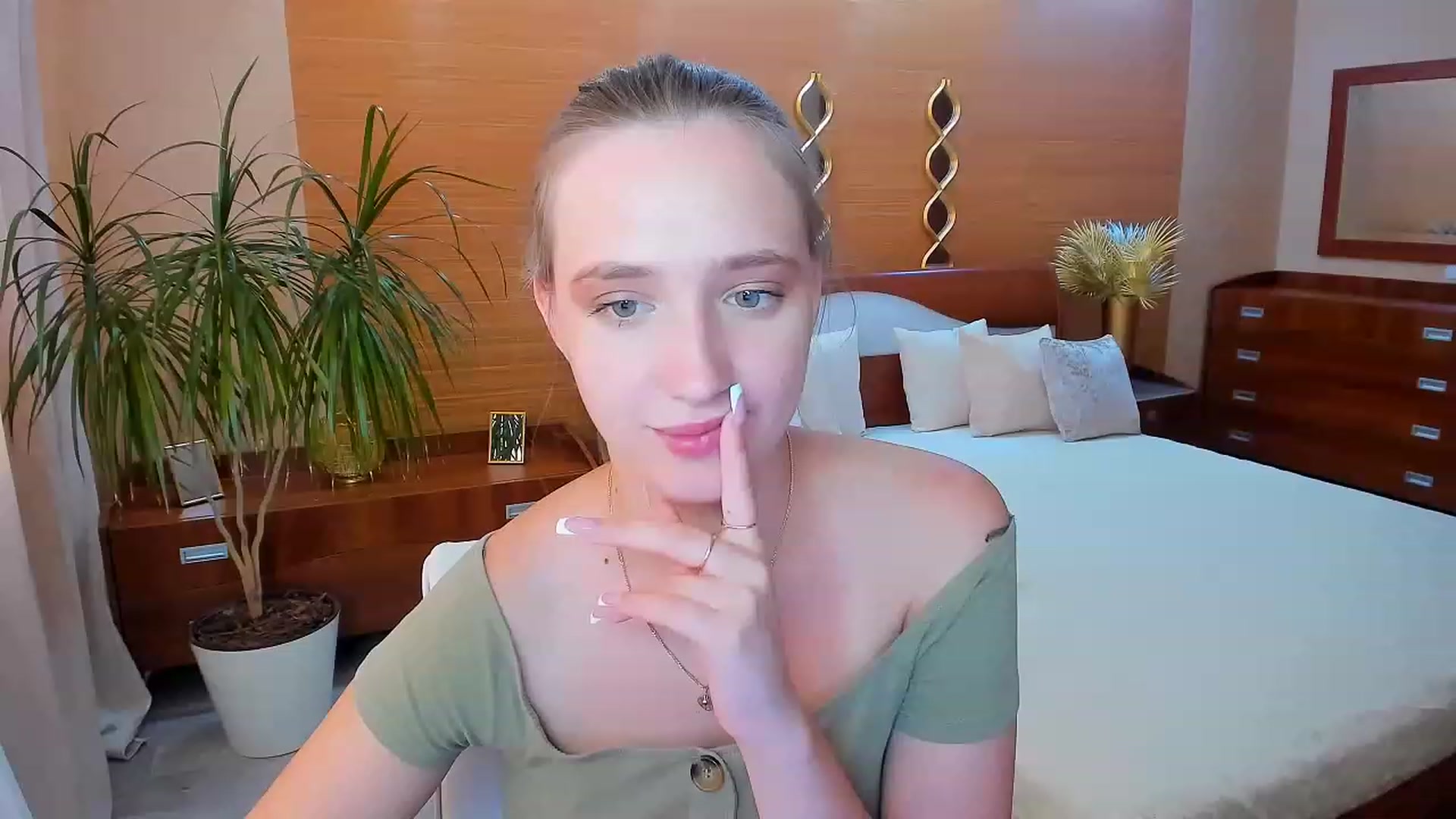 Gallery image thumbnail from WittyBunnyy's myfreecams stream on, 06/20/2023, 09:30 image 1 of 20
