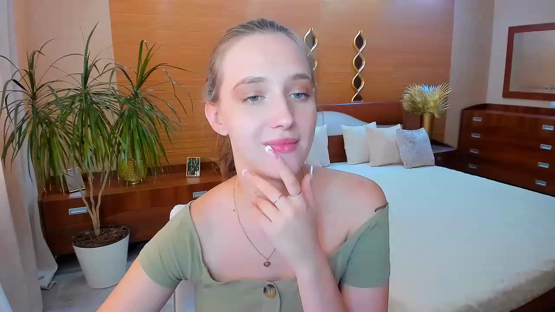 Gallery image thumbnail from WittyBunnyy's myfreecams stream on, 06/20/2023, 09:30 image 4 of 20
