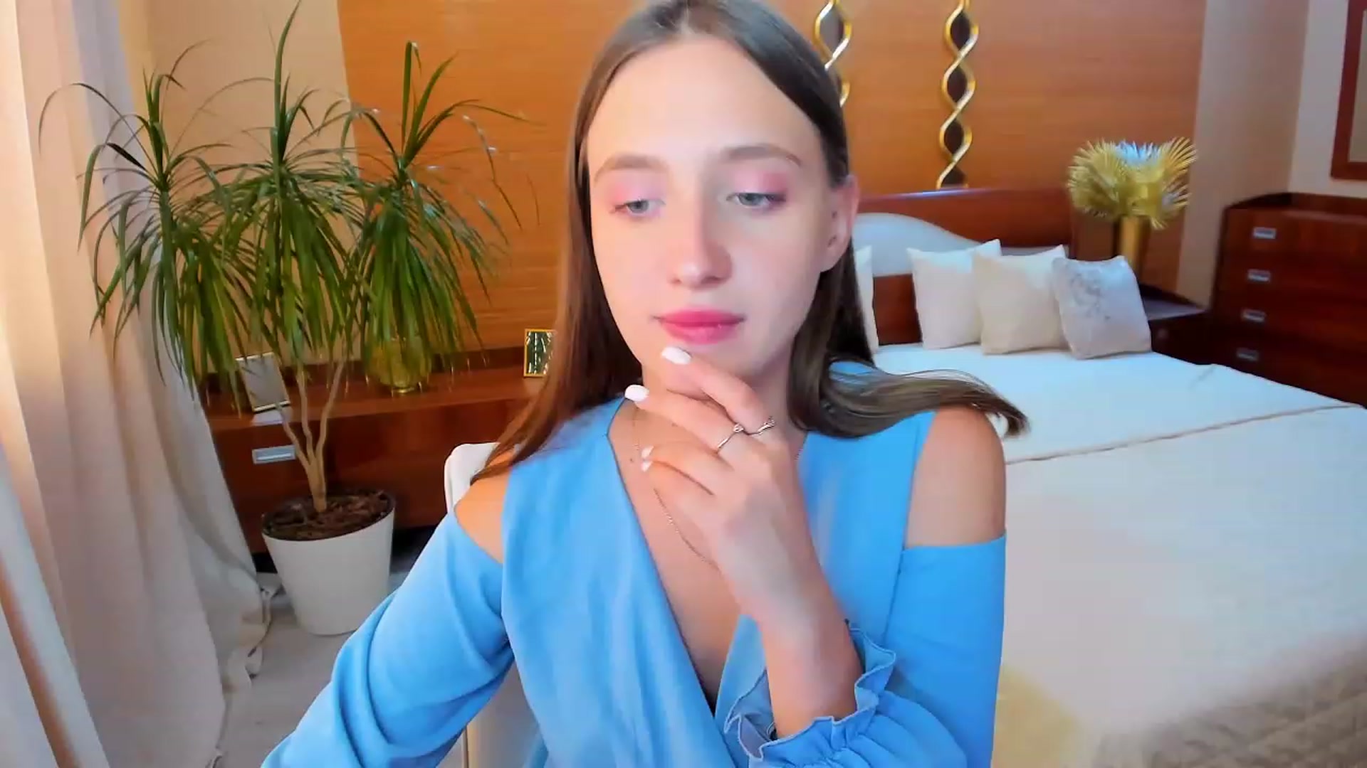 Gallery image thumbnail from WittyBunnyy's myfreecams stream on, 06/22/2023, 11:02 image 18 of 20