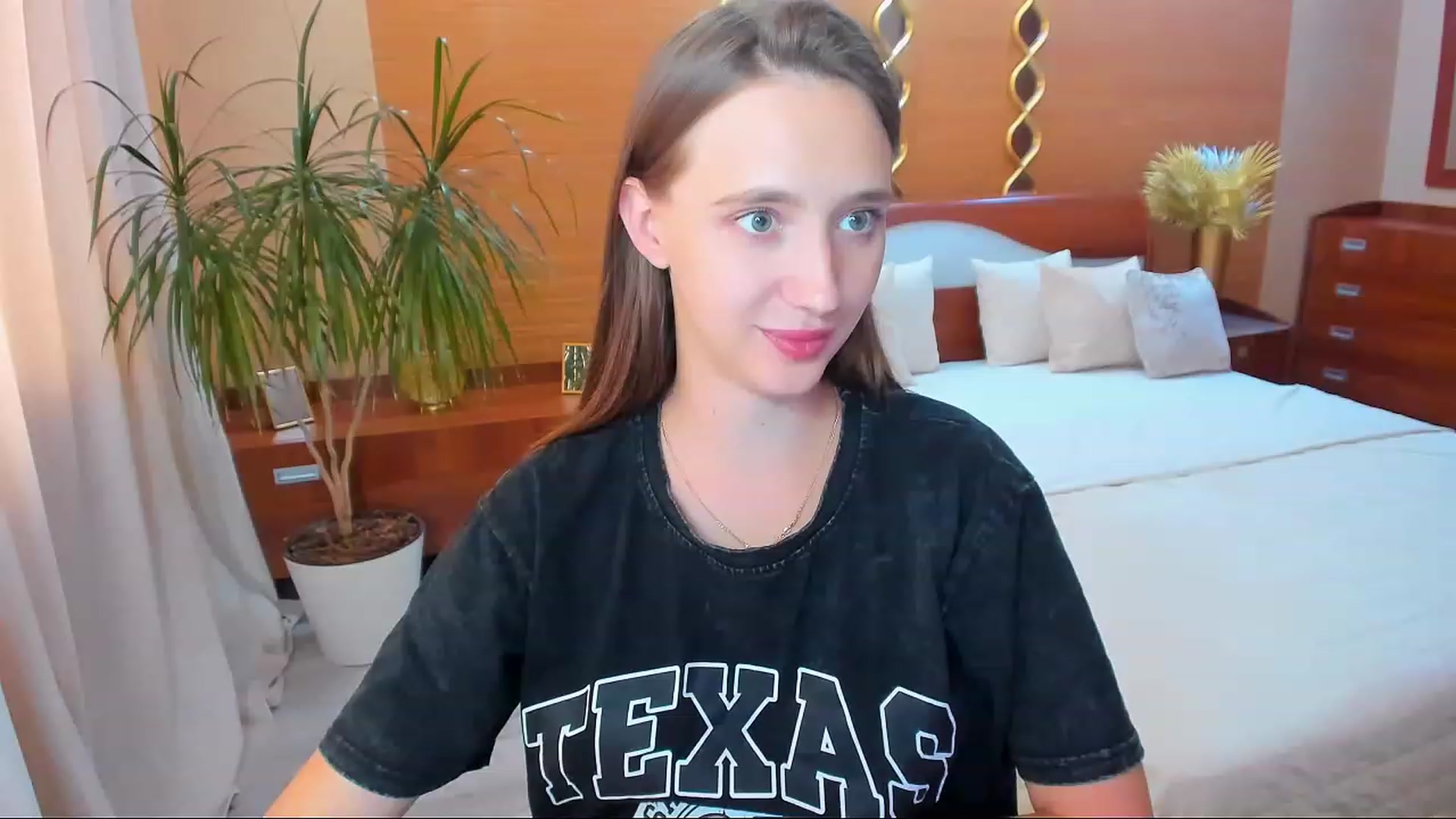 Gallery image thumbnail from WittyBunnyy's myfreecams stream on, 06/22/2023, 13:33 image 4 of 20